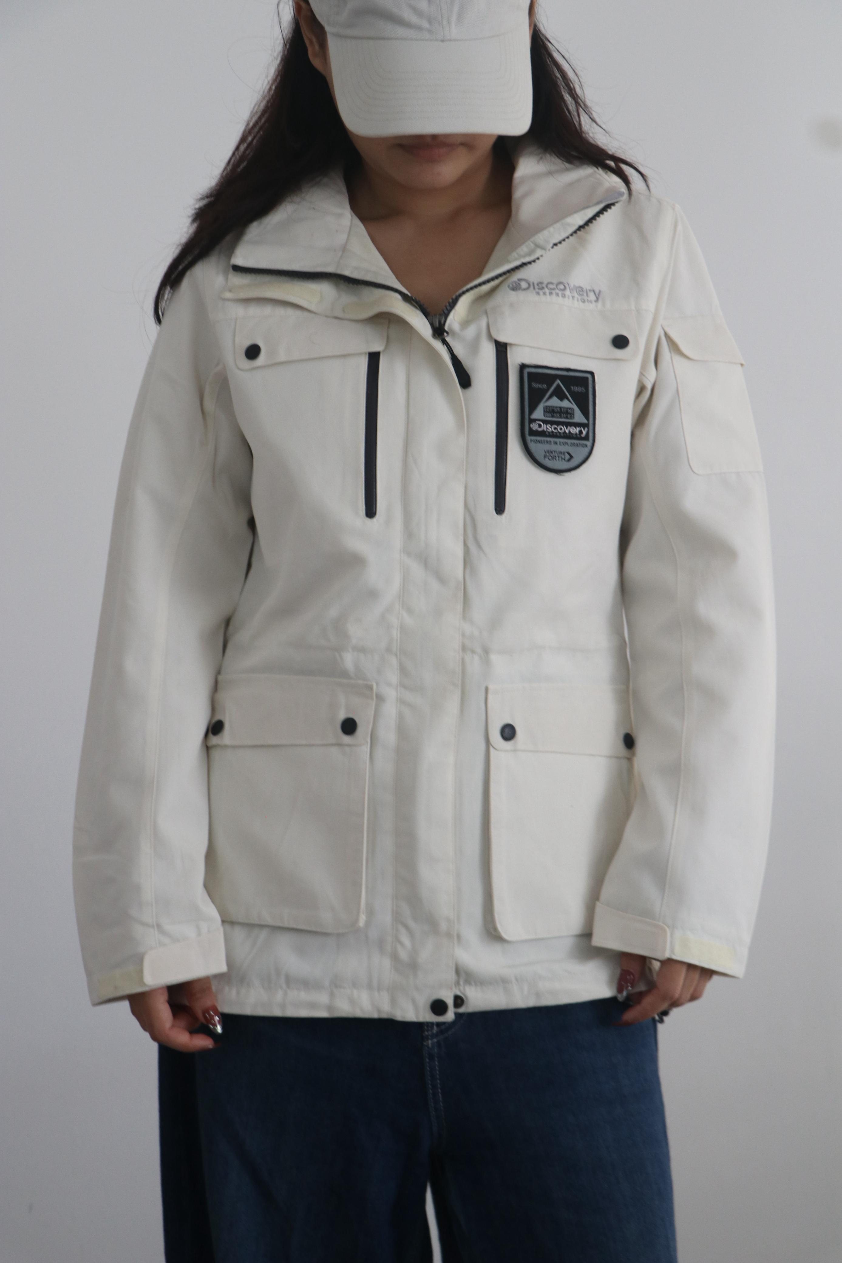 Discovery windbreaker