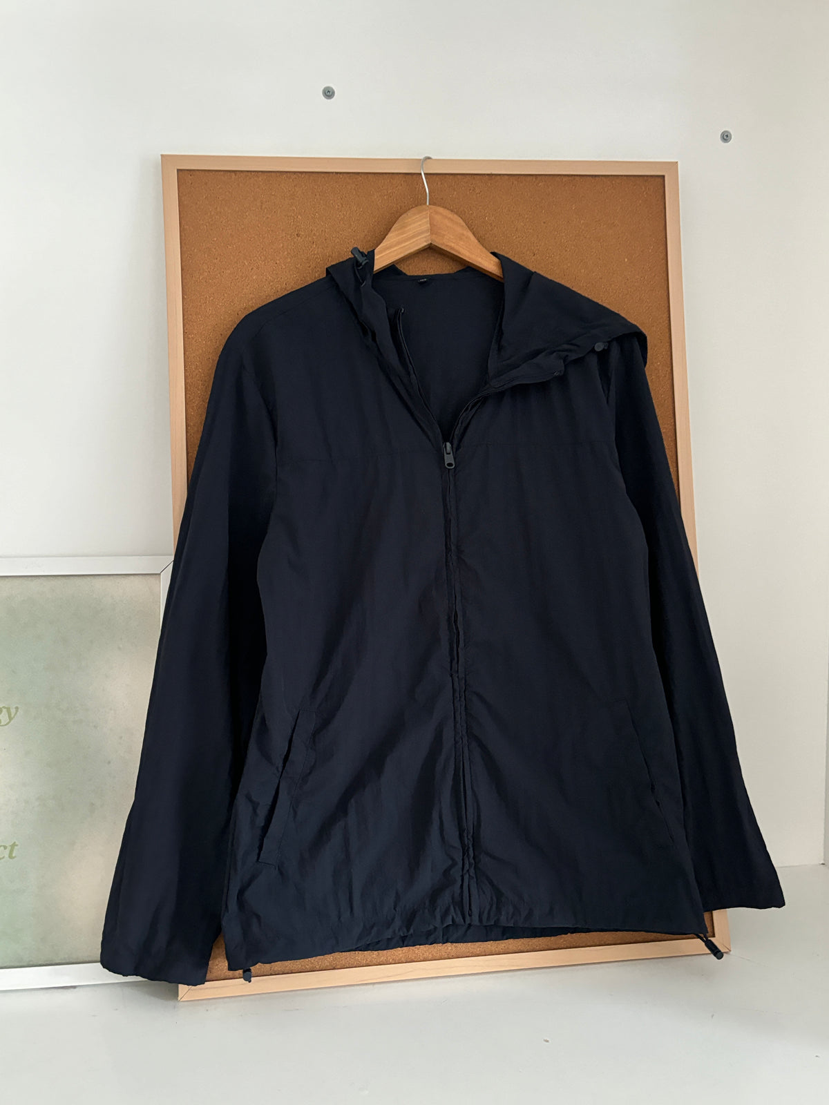 Summer-wear lightweight