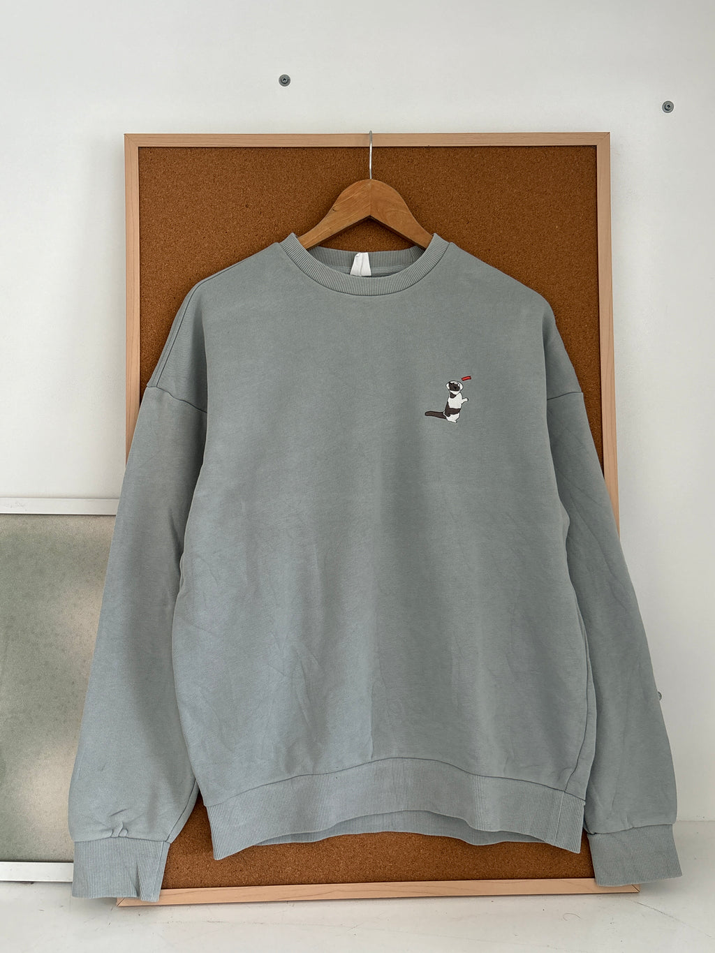 Sweatshirt
