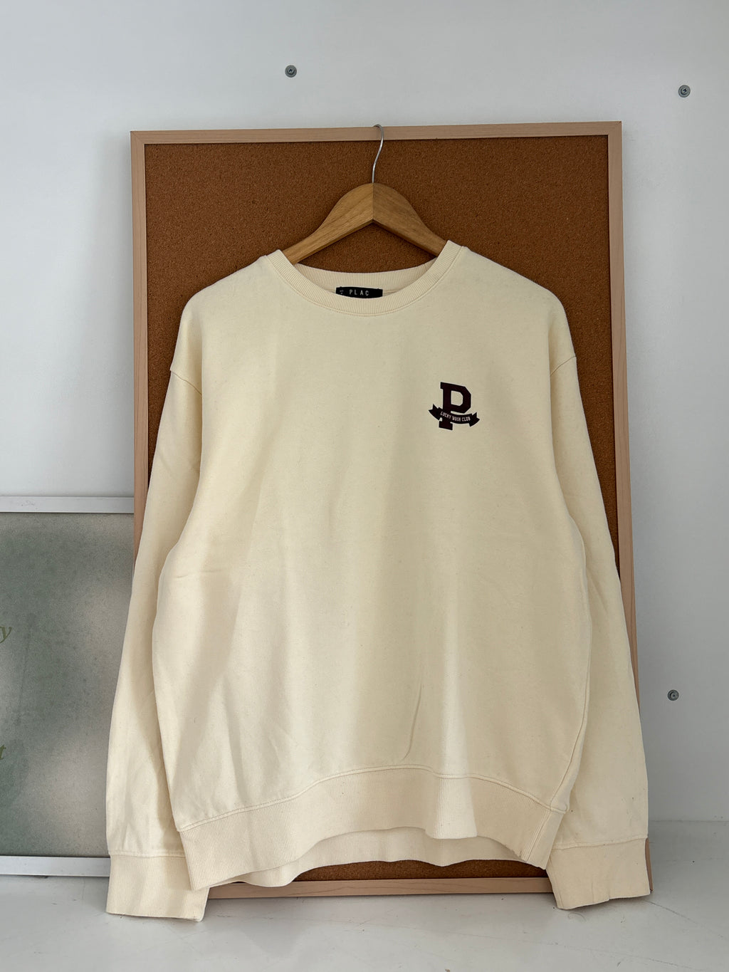 Beige sweatshirt