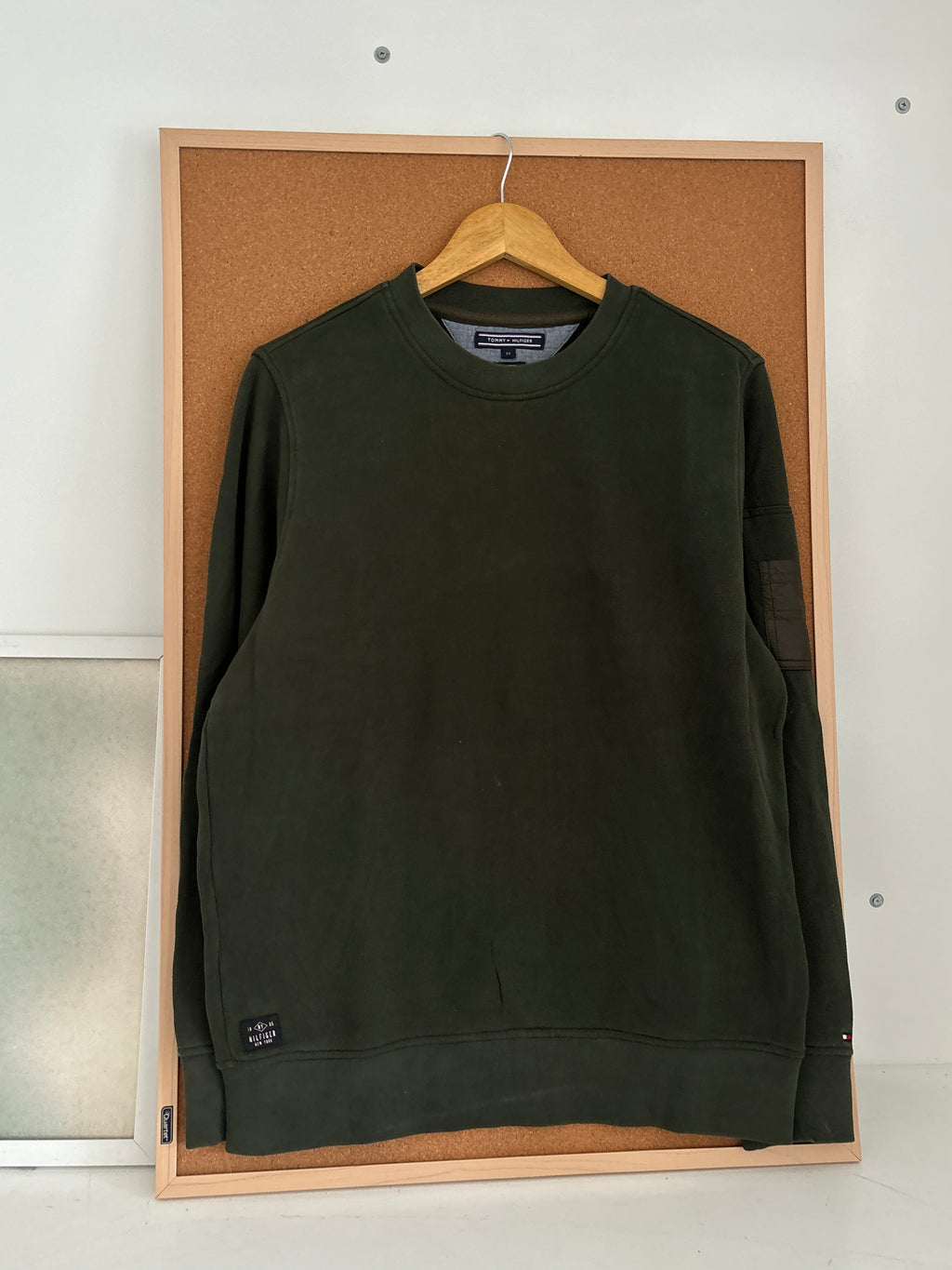 Sweatshirt