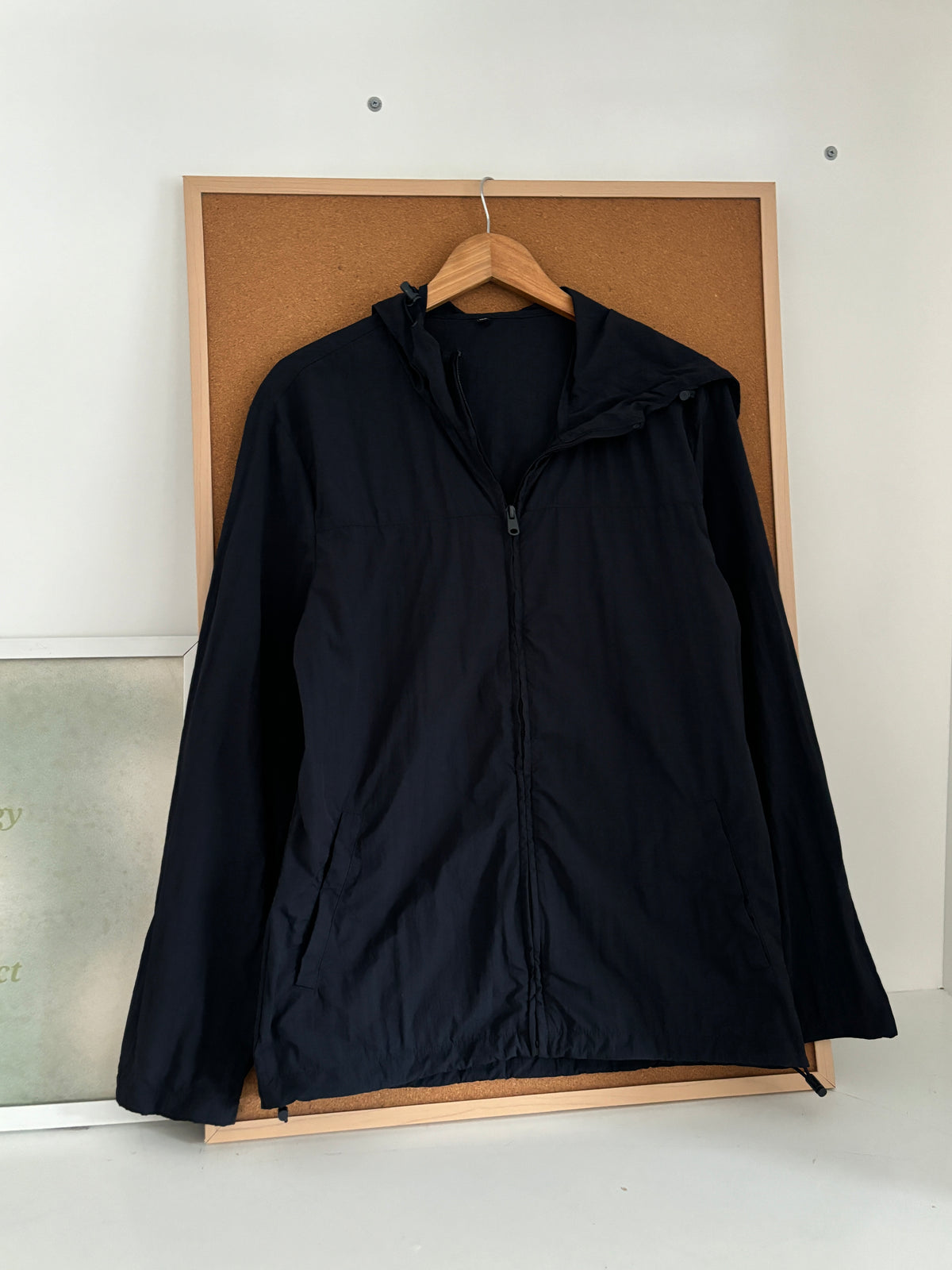 Summer-wear lightweight