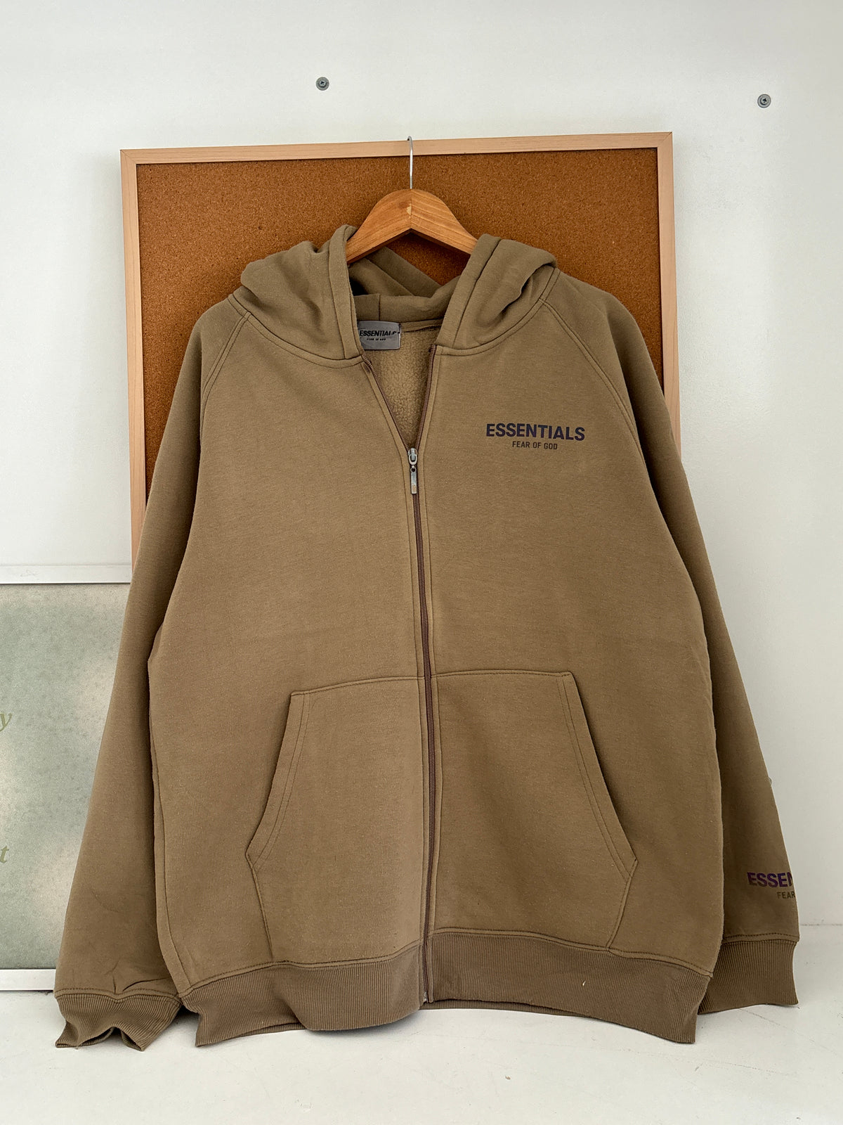 Essential zipper hoodie