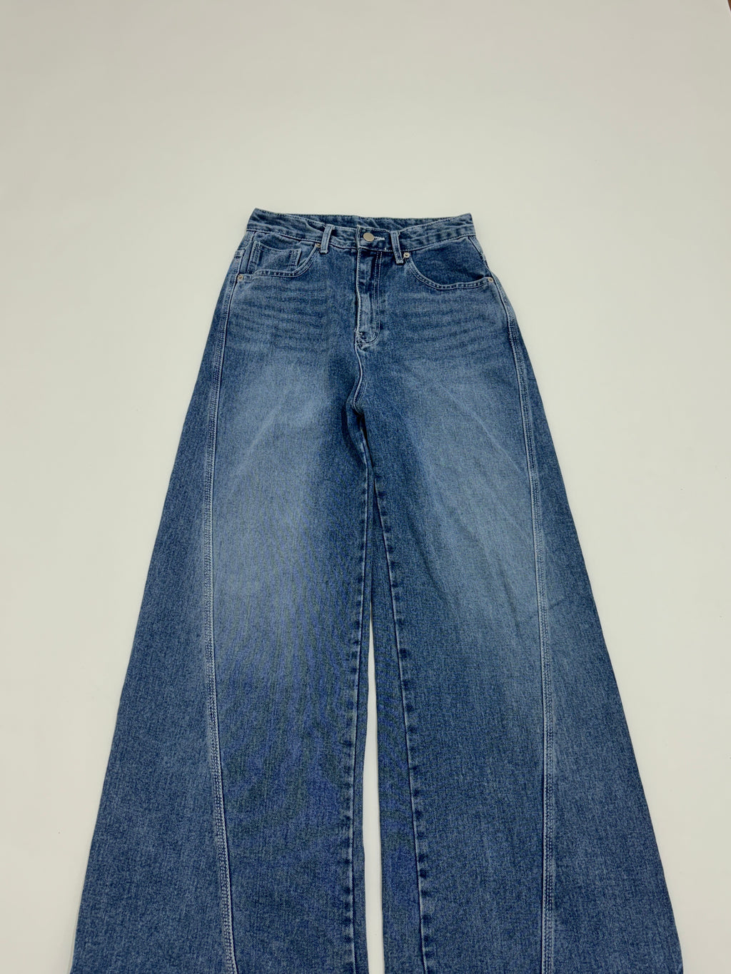Highwaisted baggy jeans