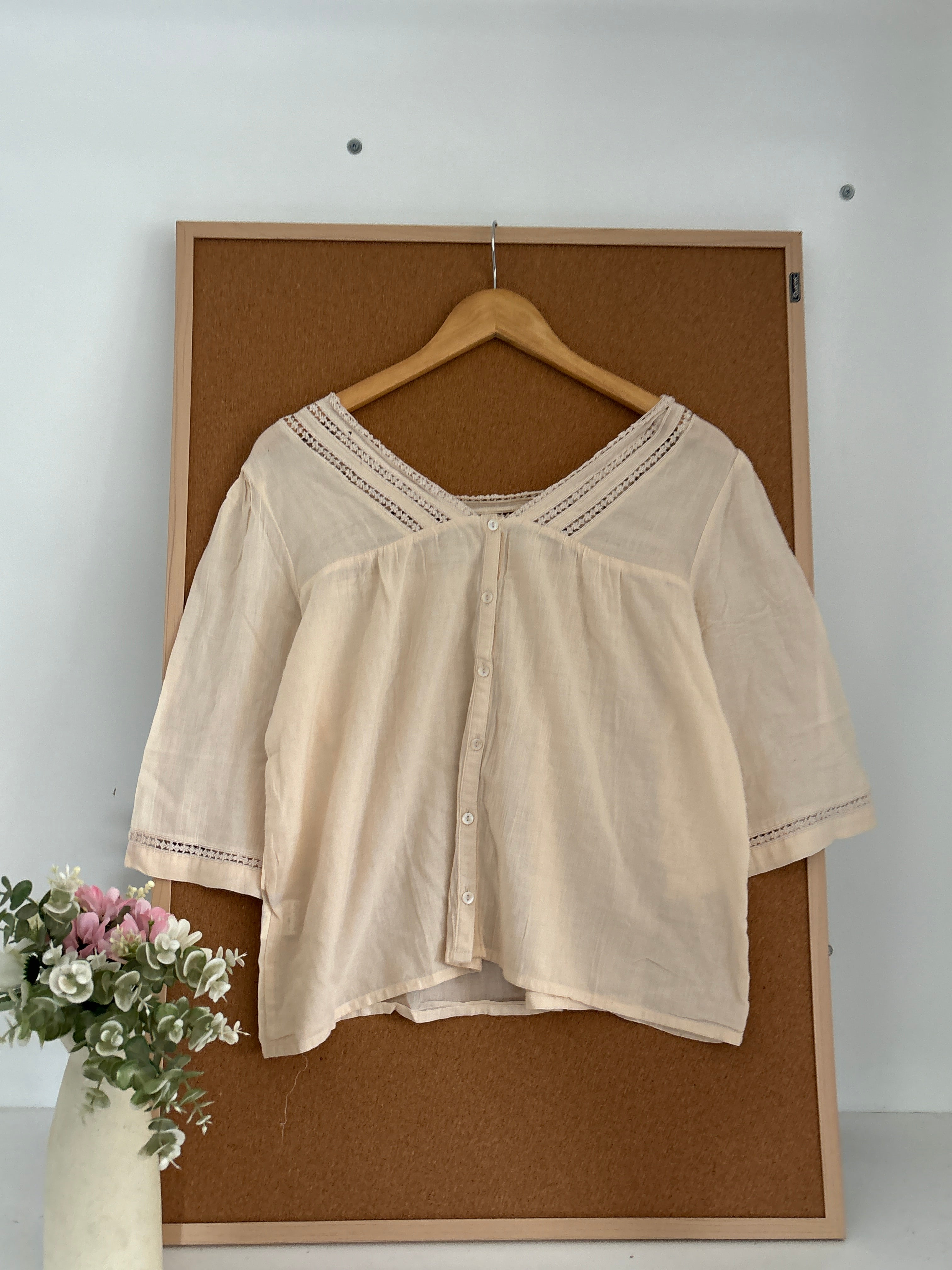 Modest top