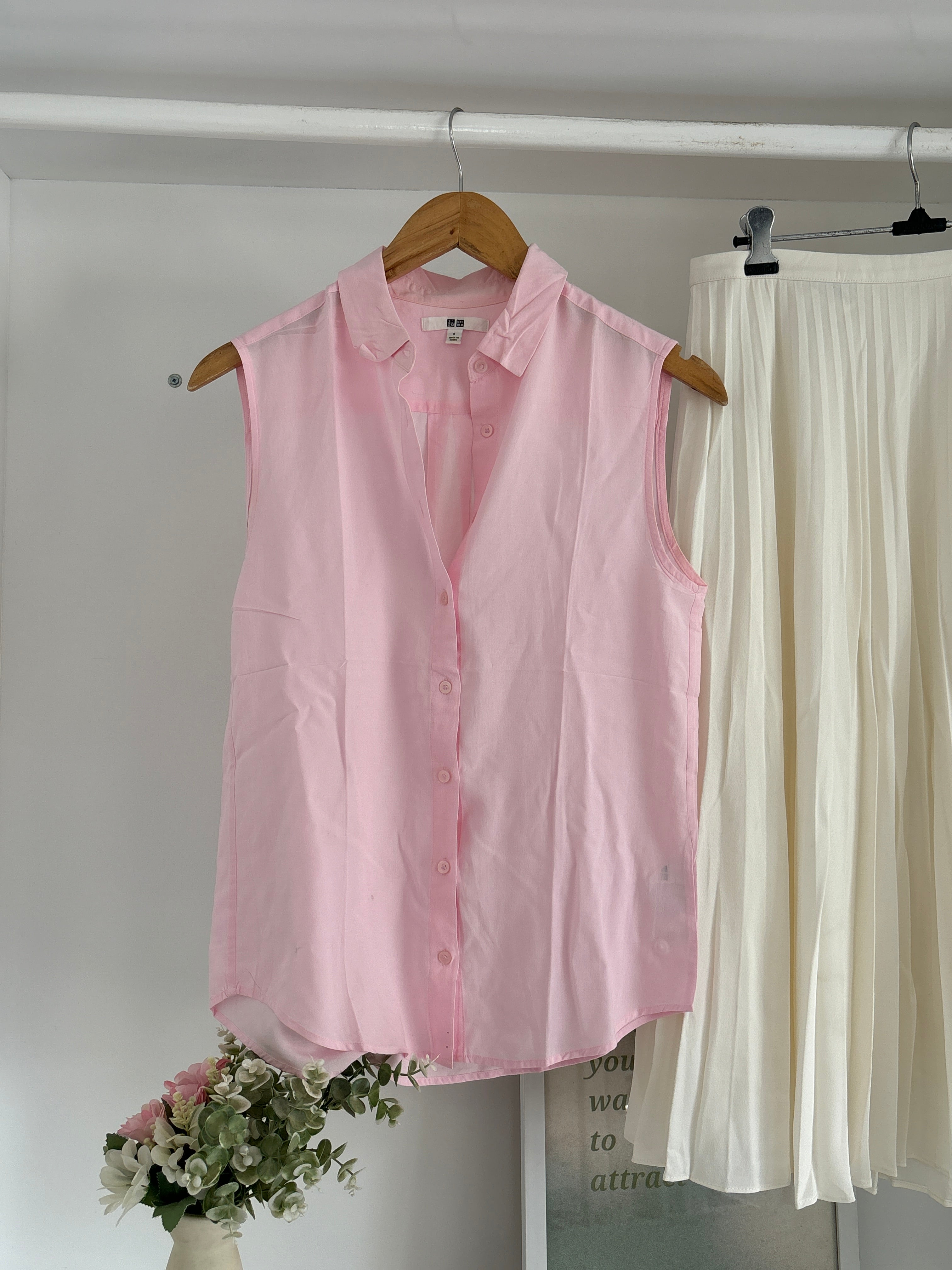 Uniqlo half shirt