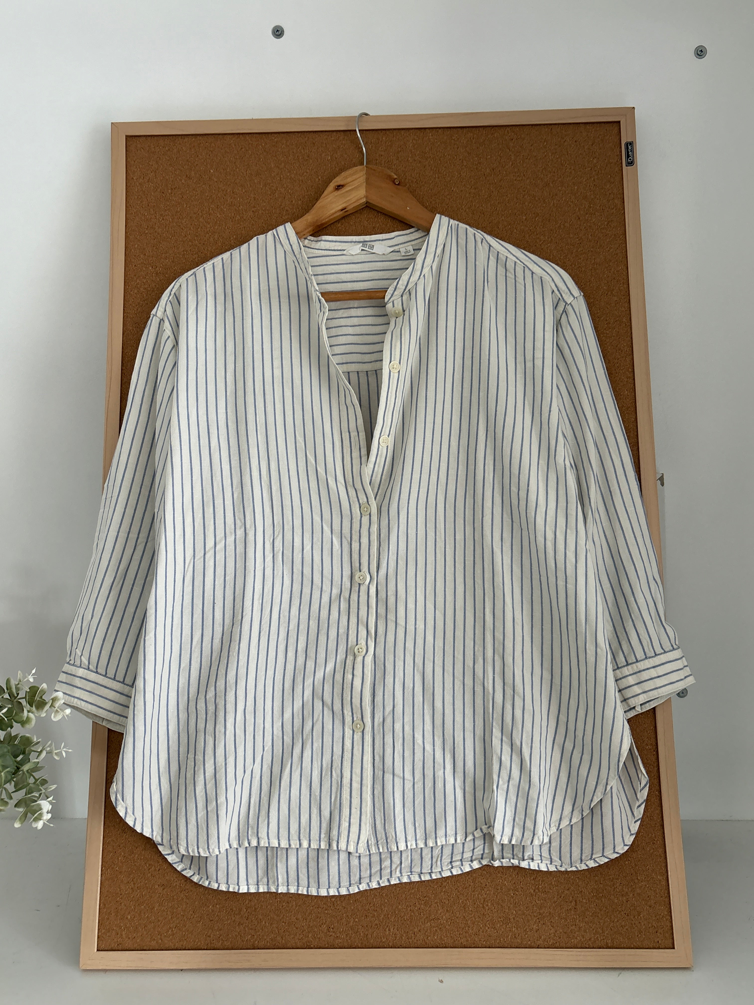 Mandarin collared shirt