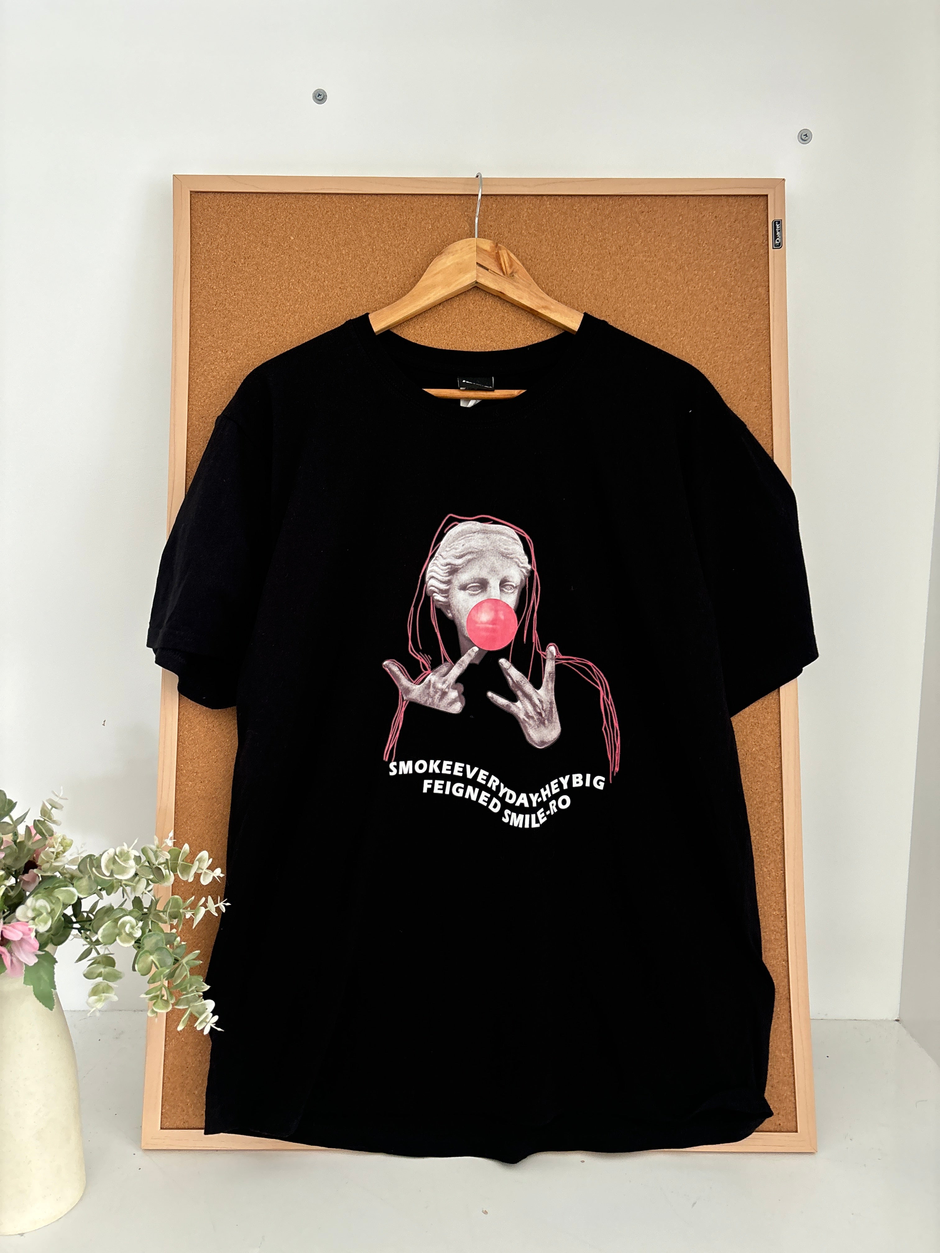 Graphic tshirt