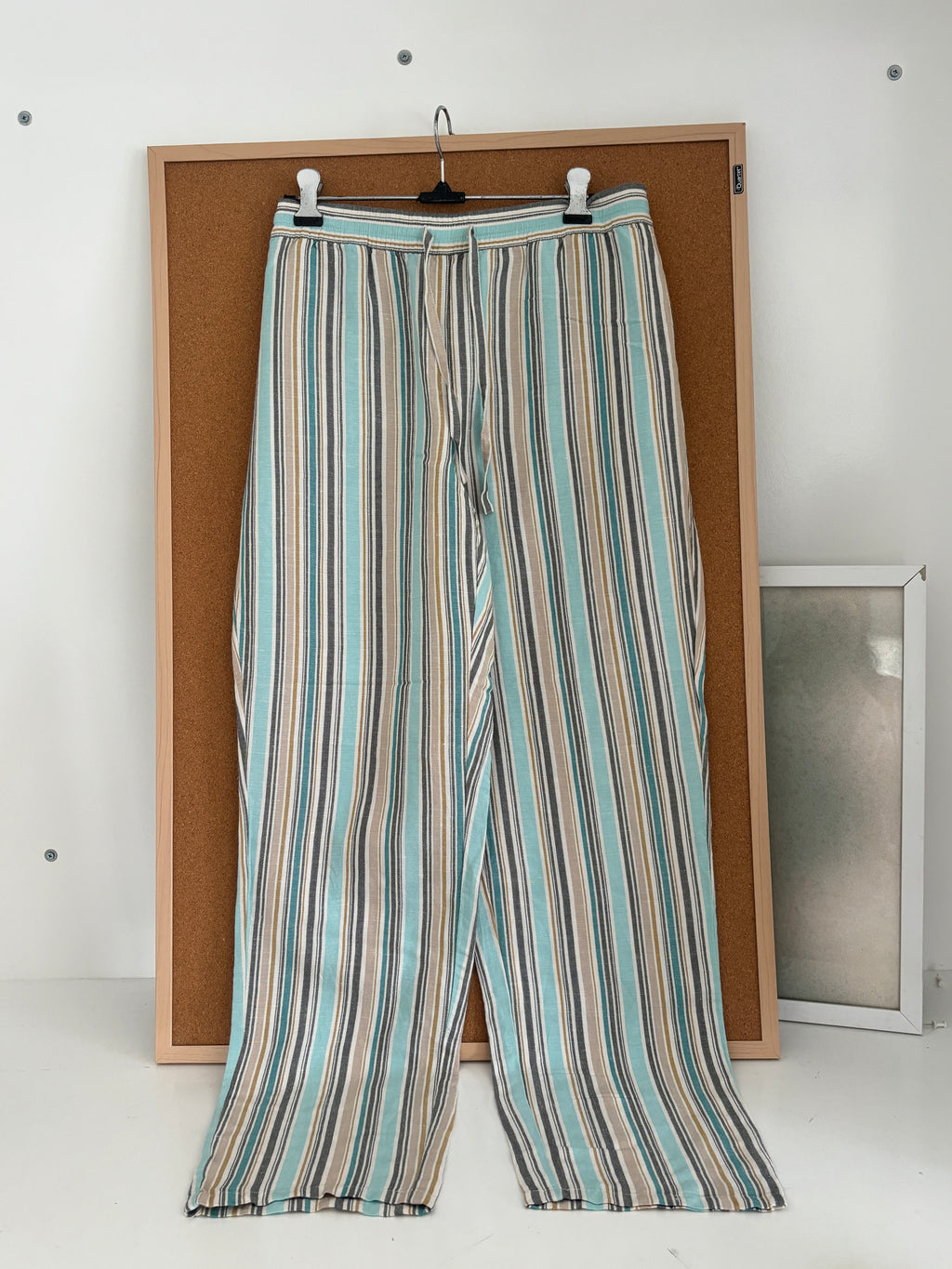 Striped linen trouser