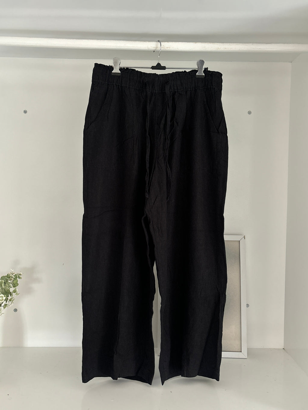 Black linen trouser