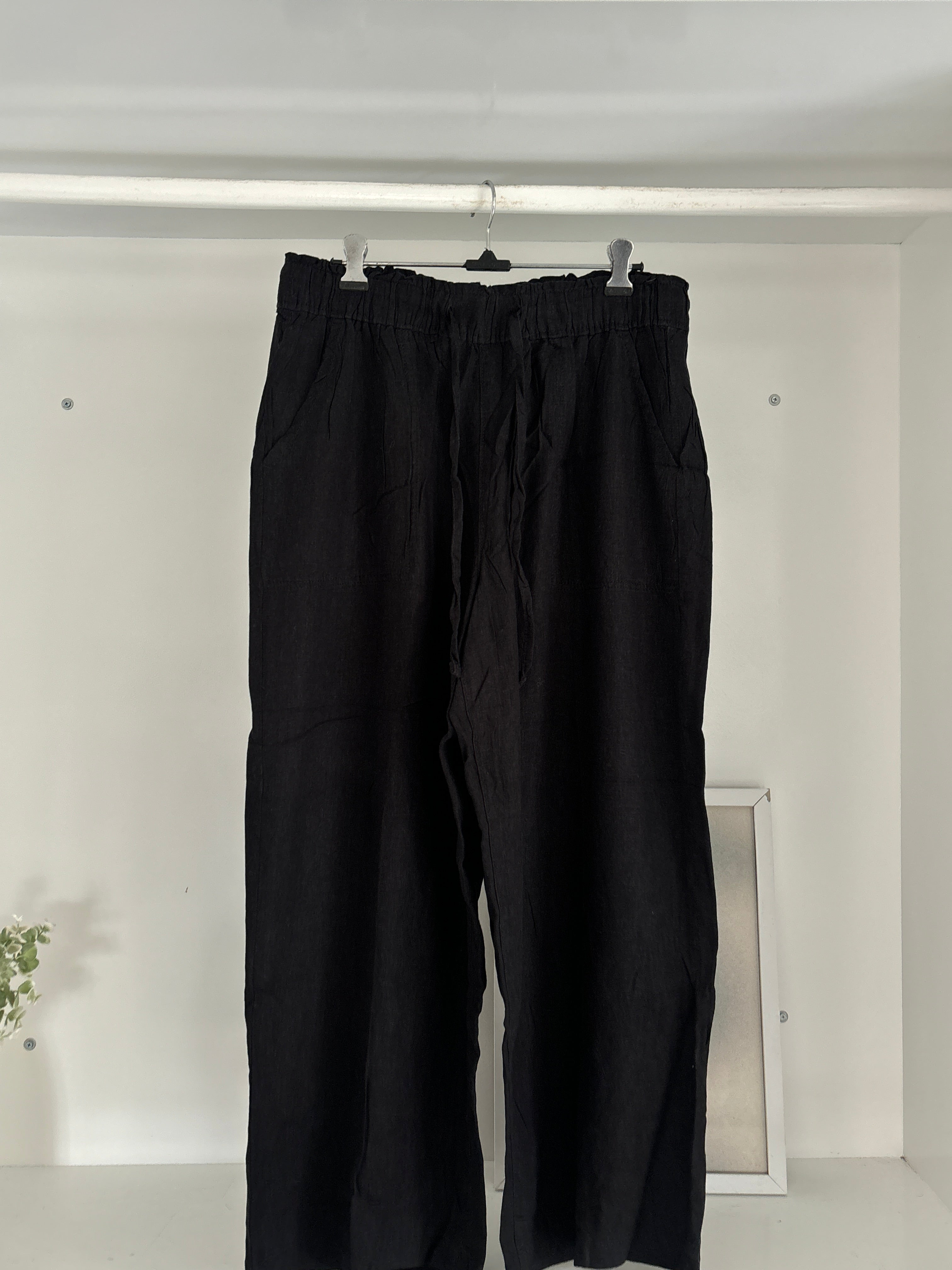 Black linen trouser
