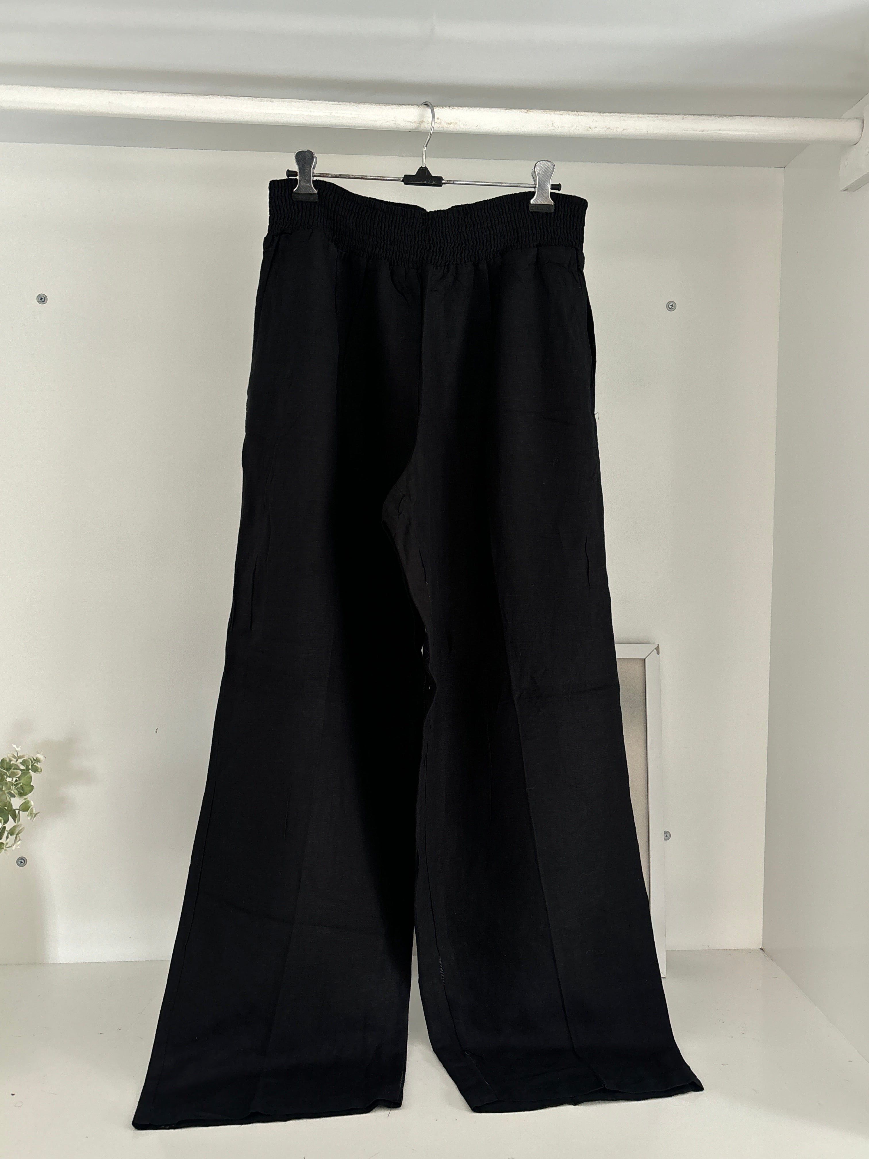 Black linen trouser