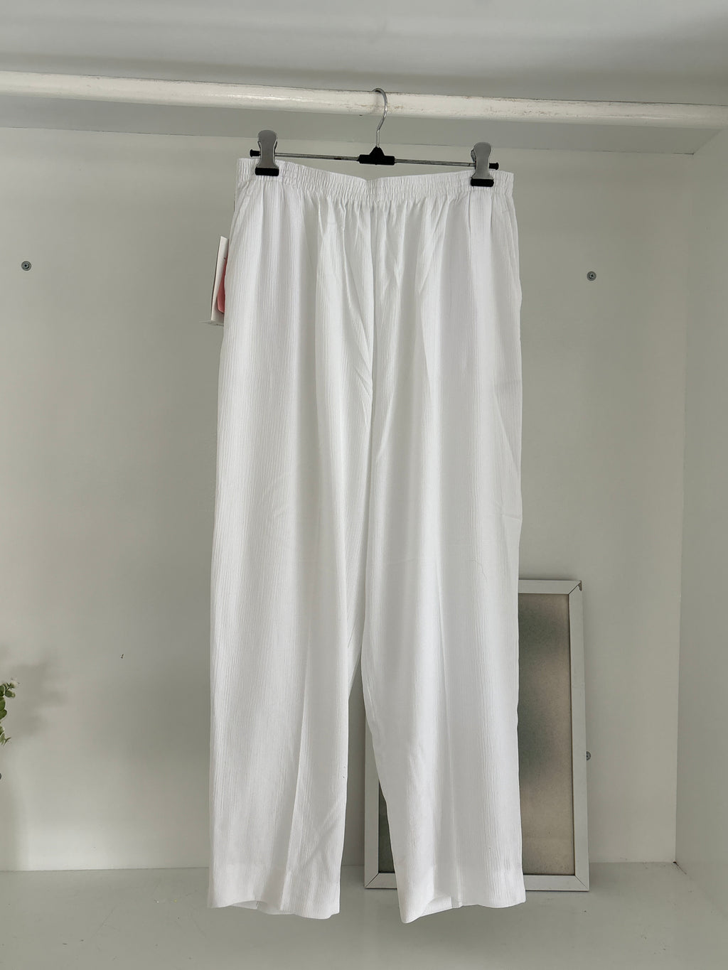 White linen trouser