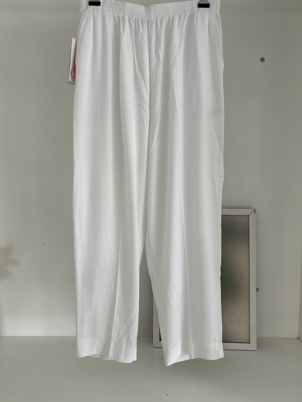 White linen trouser