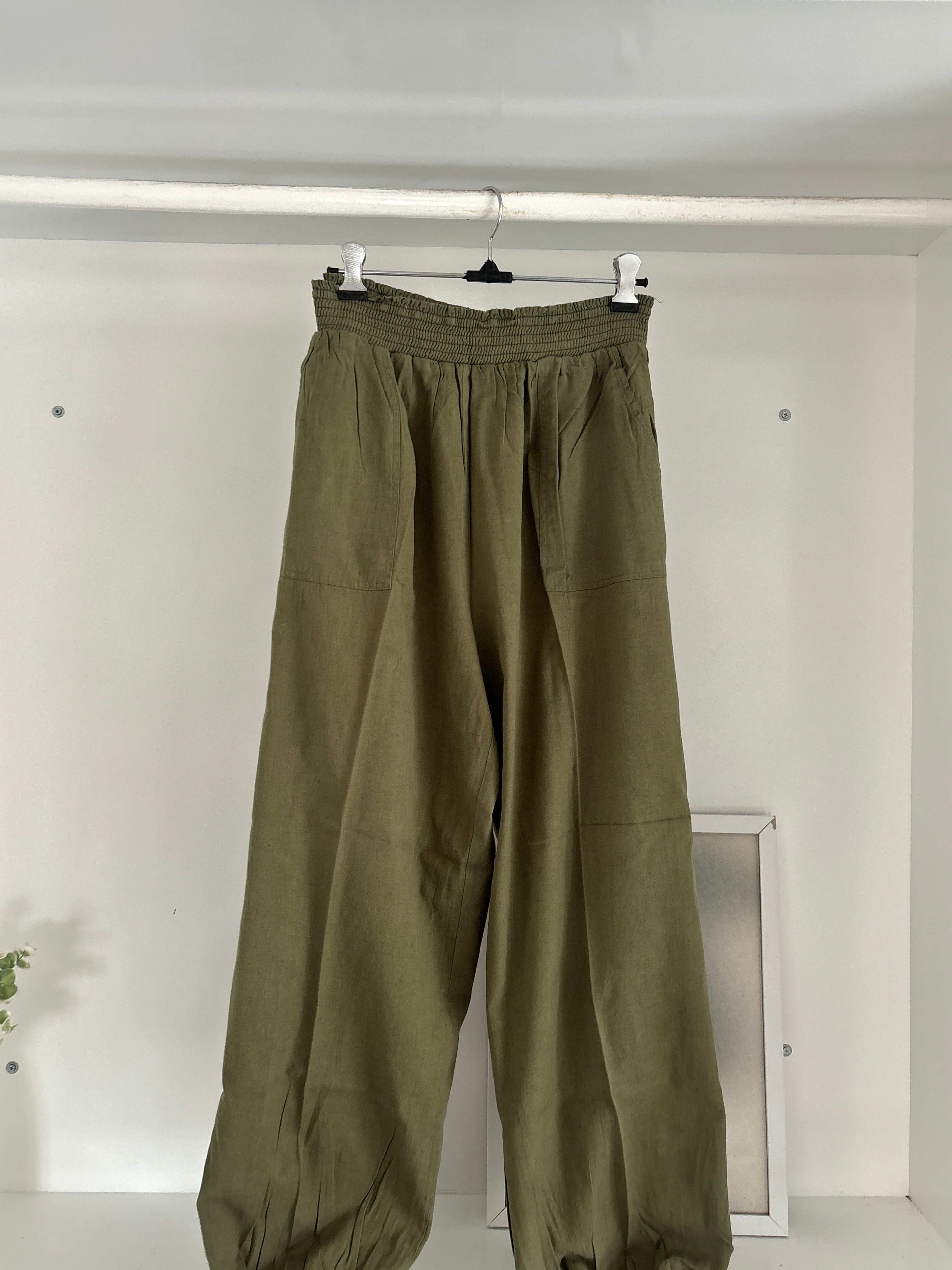 Green linen trouser