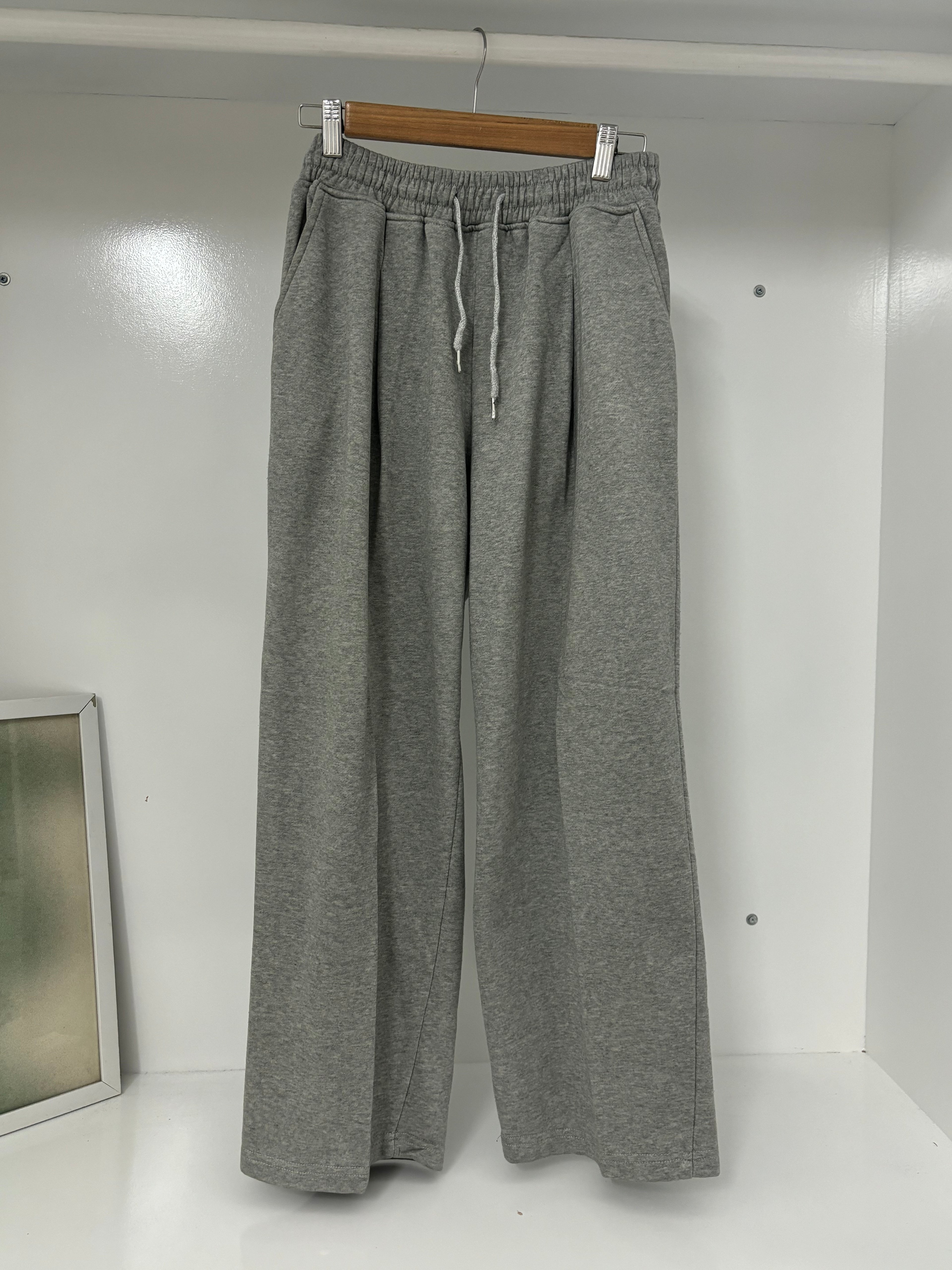 Unisex baggy joggers