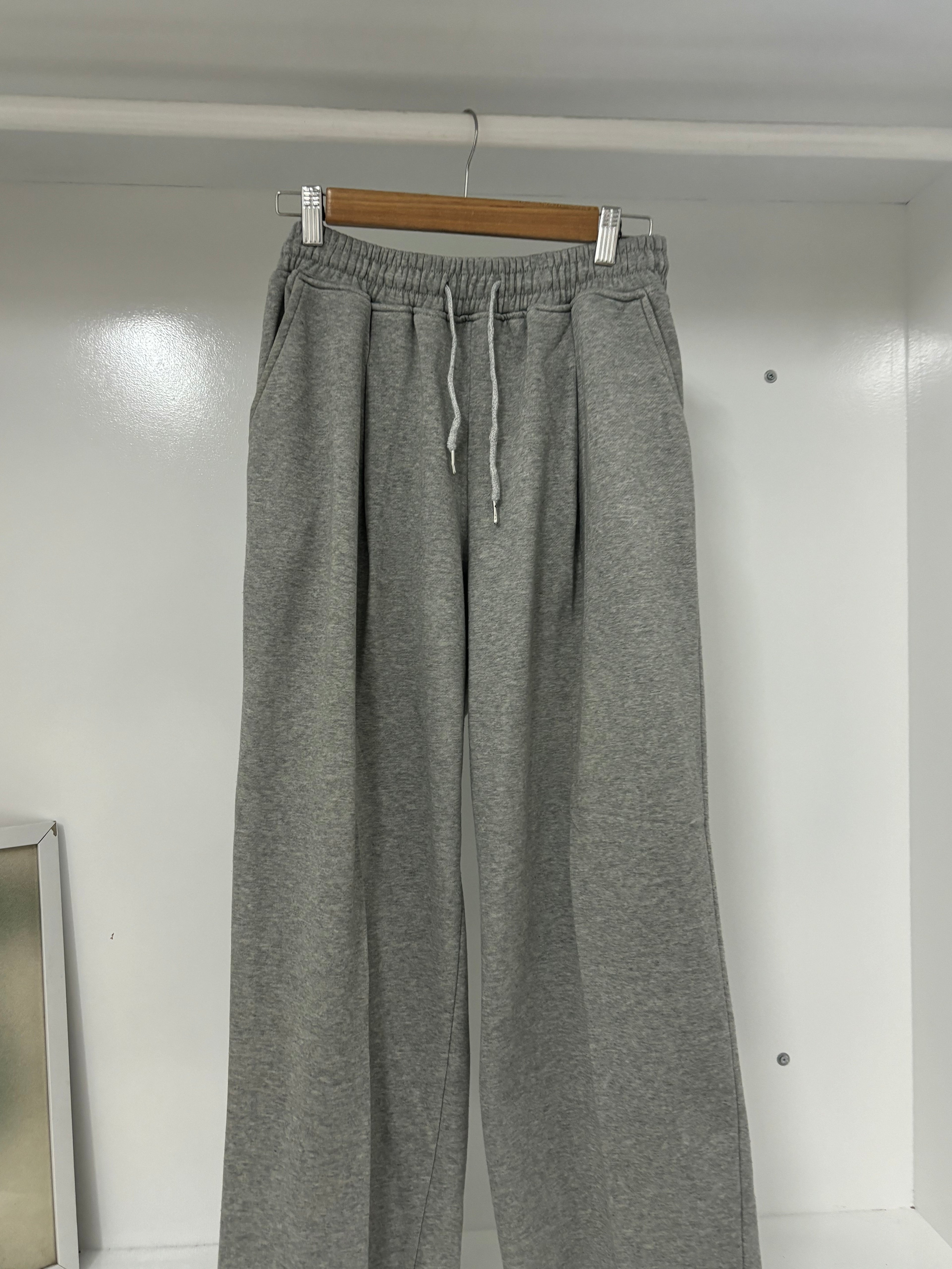 Unisex baggy joggers