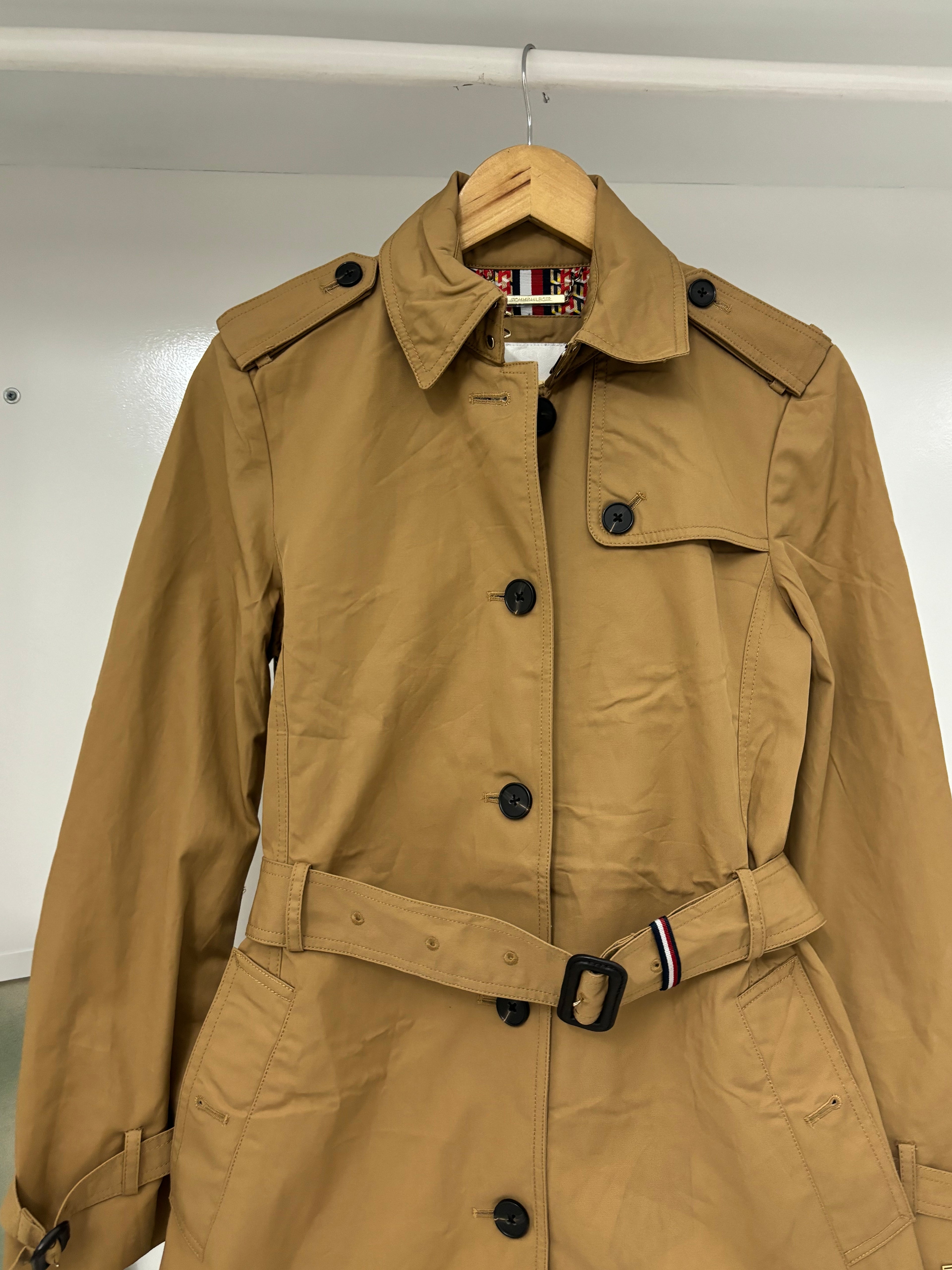 Tommy hilfigher trench coat
