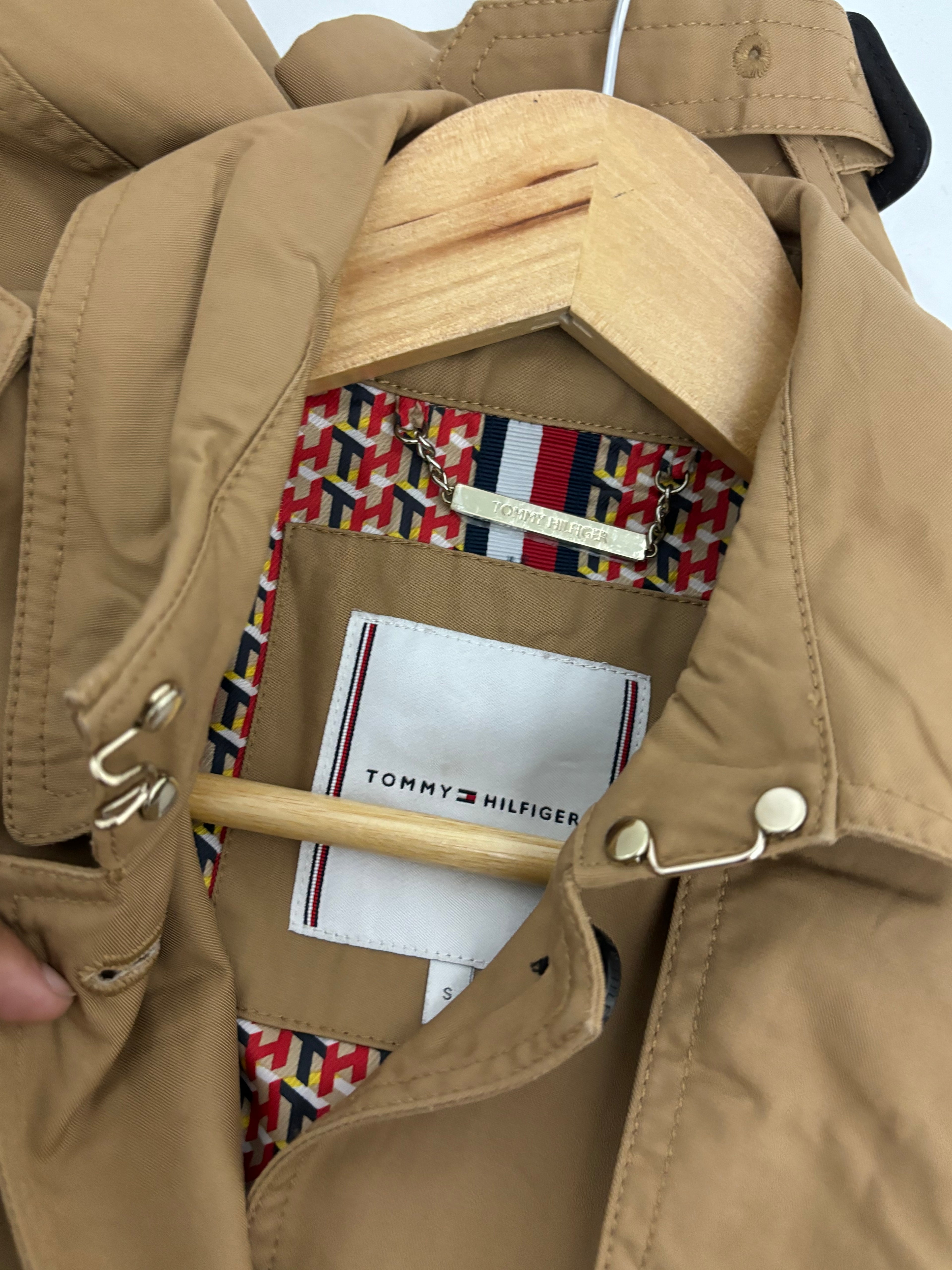 Tommy hilfigher trench coat