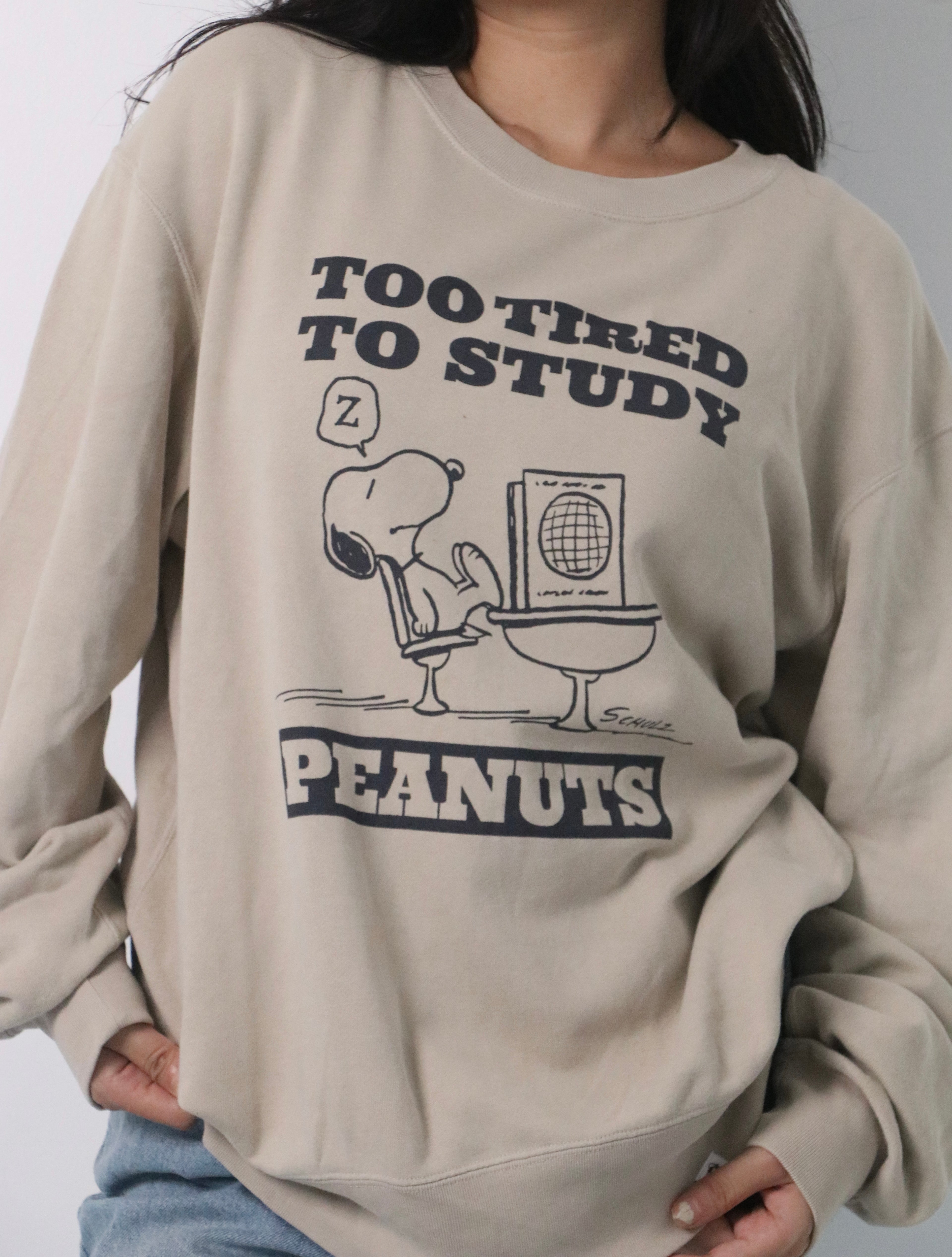 Peanuts sweatshirt.