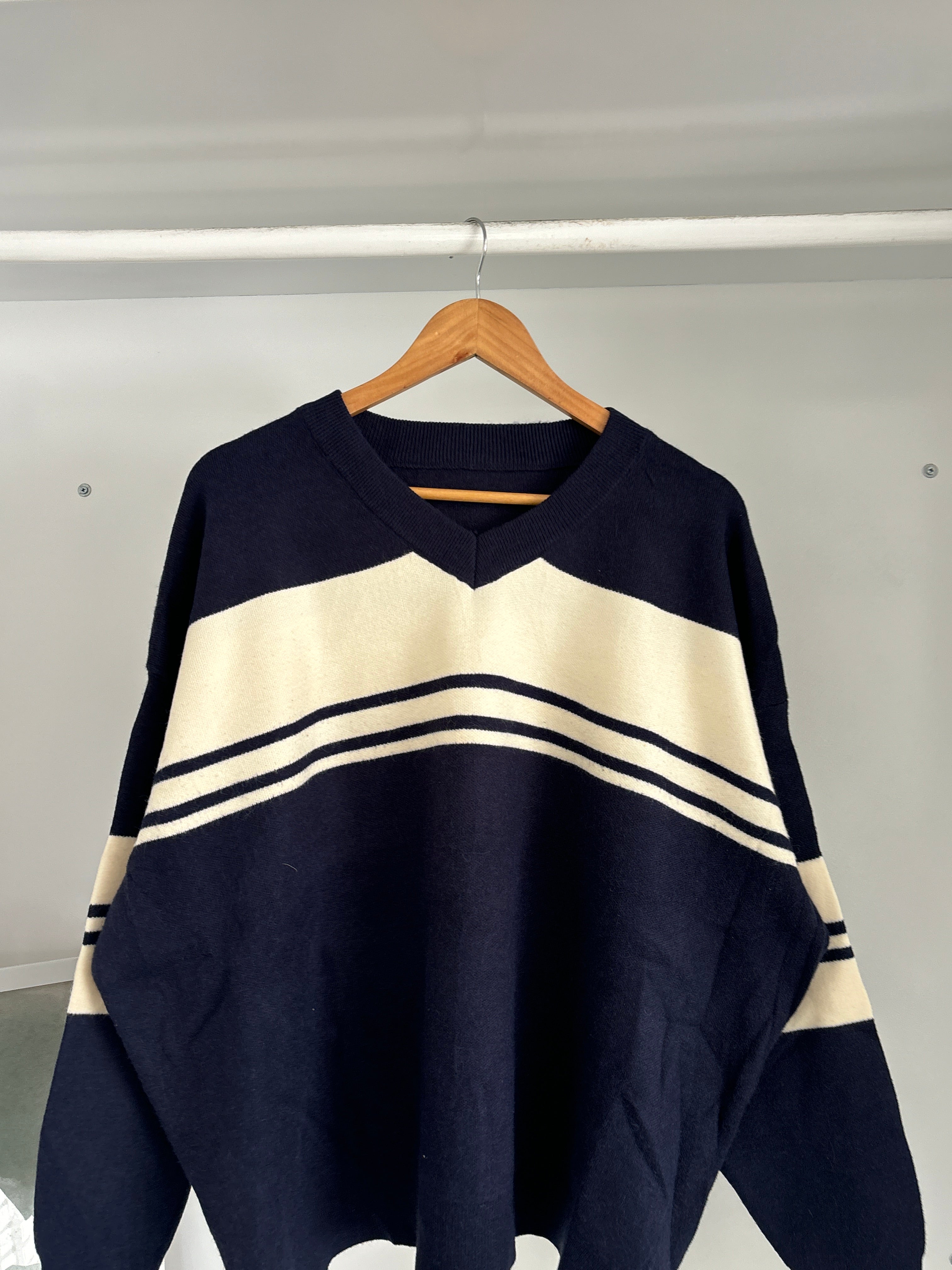 V-neck Unisex Sweater