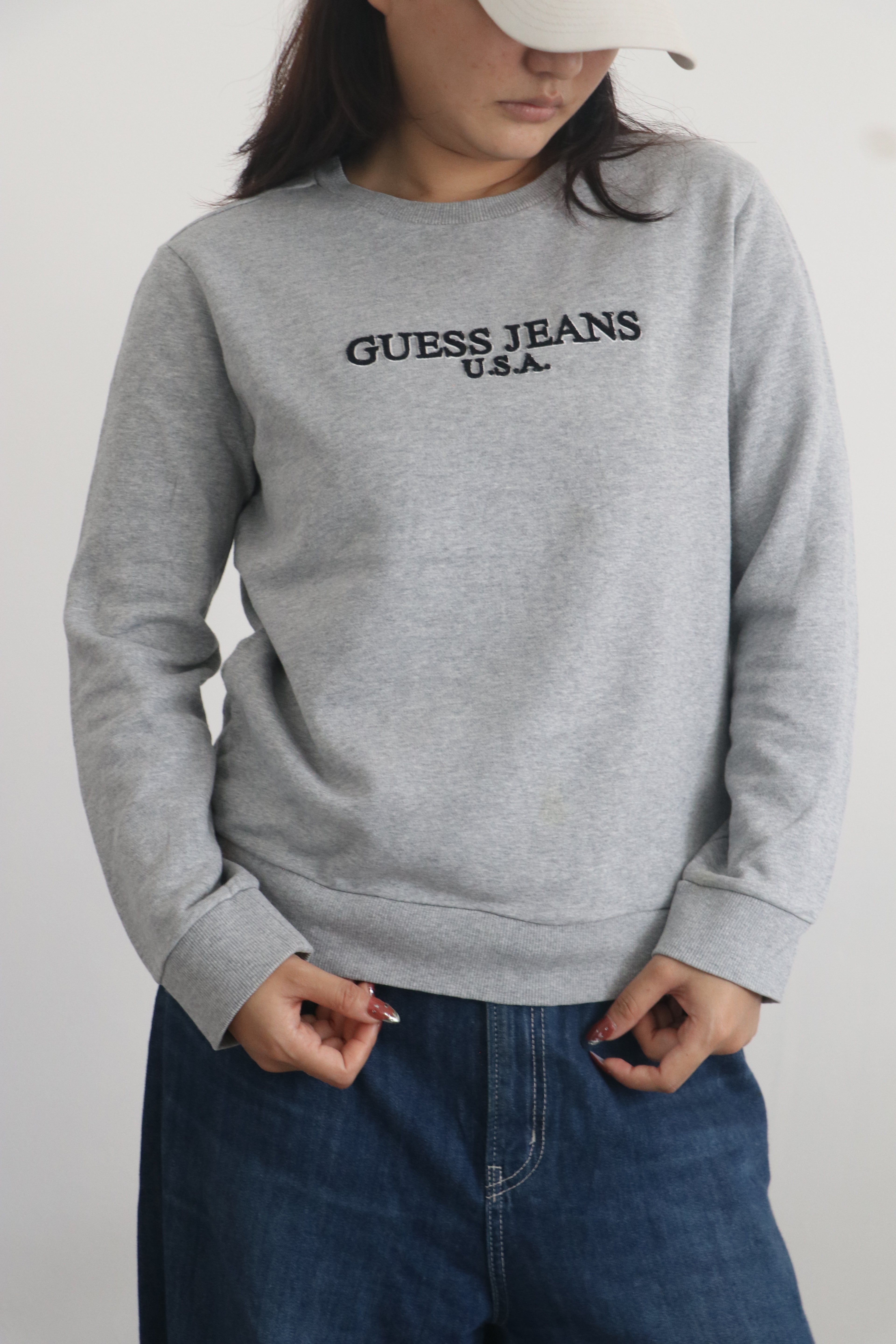 Guess sweatshirt