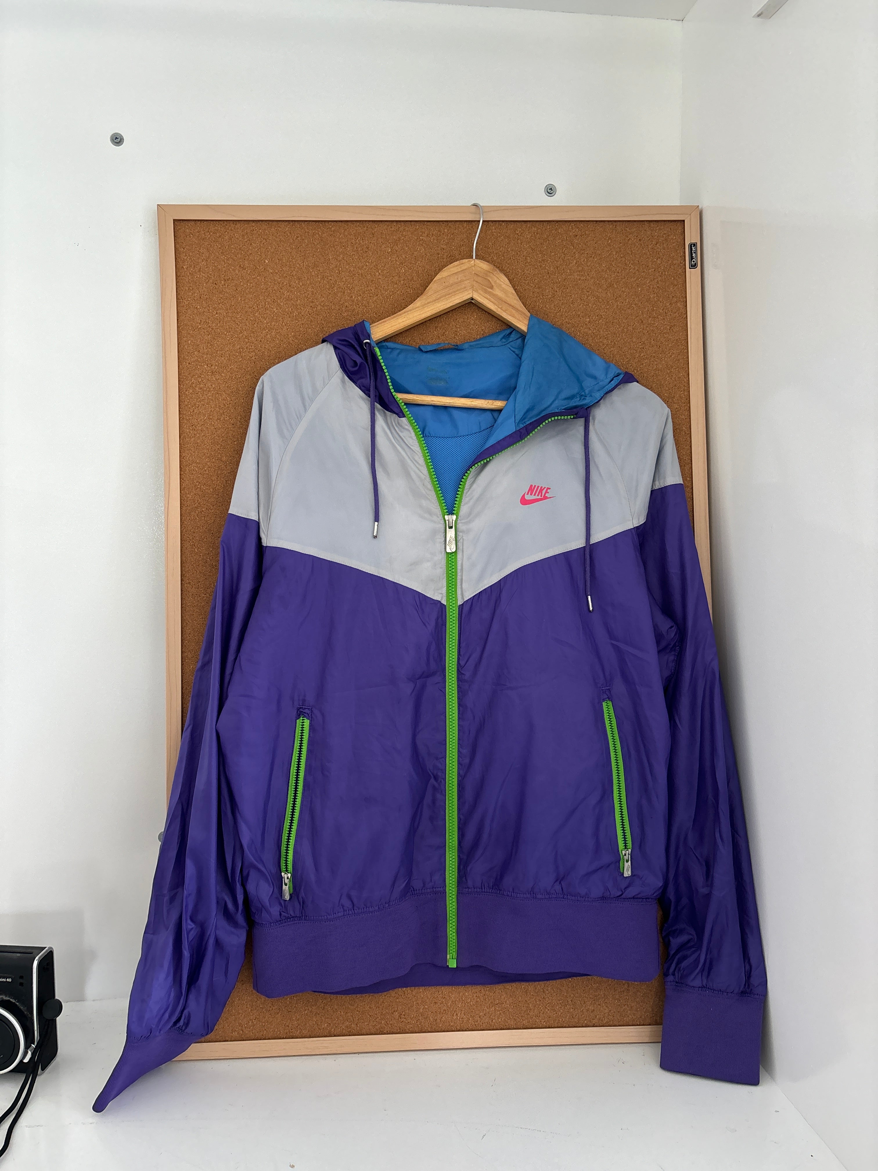Nike color-block hooded windbreaker
