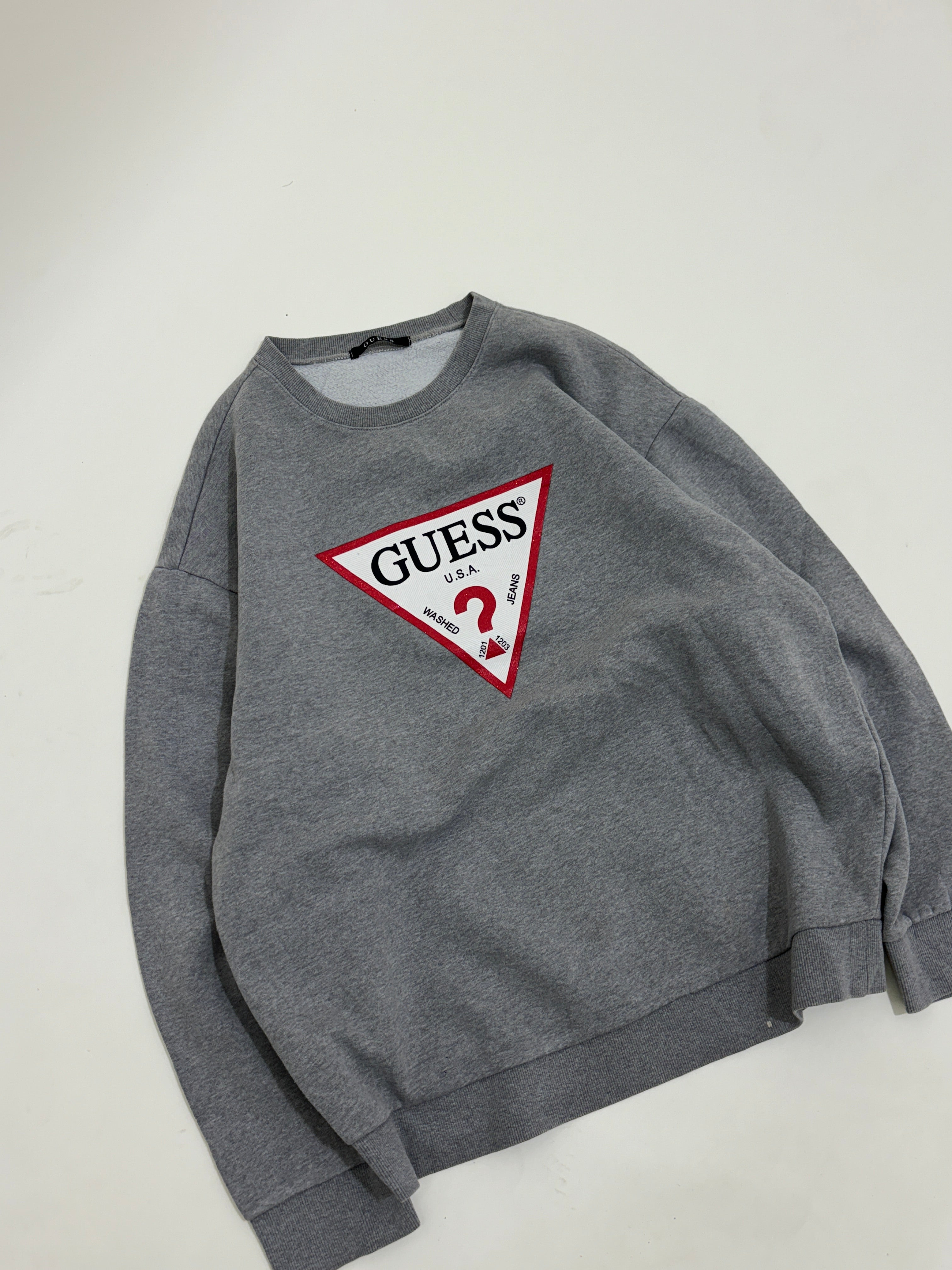 Guess sweatshirt