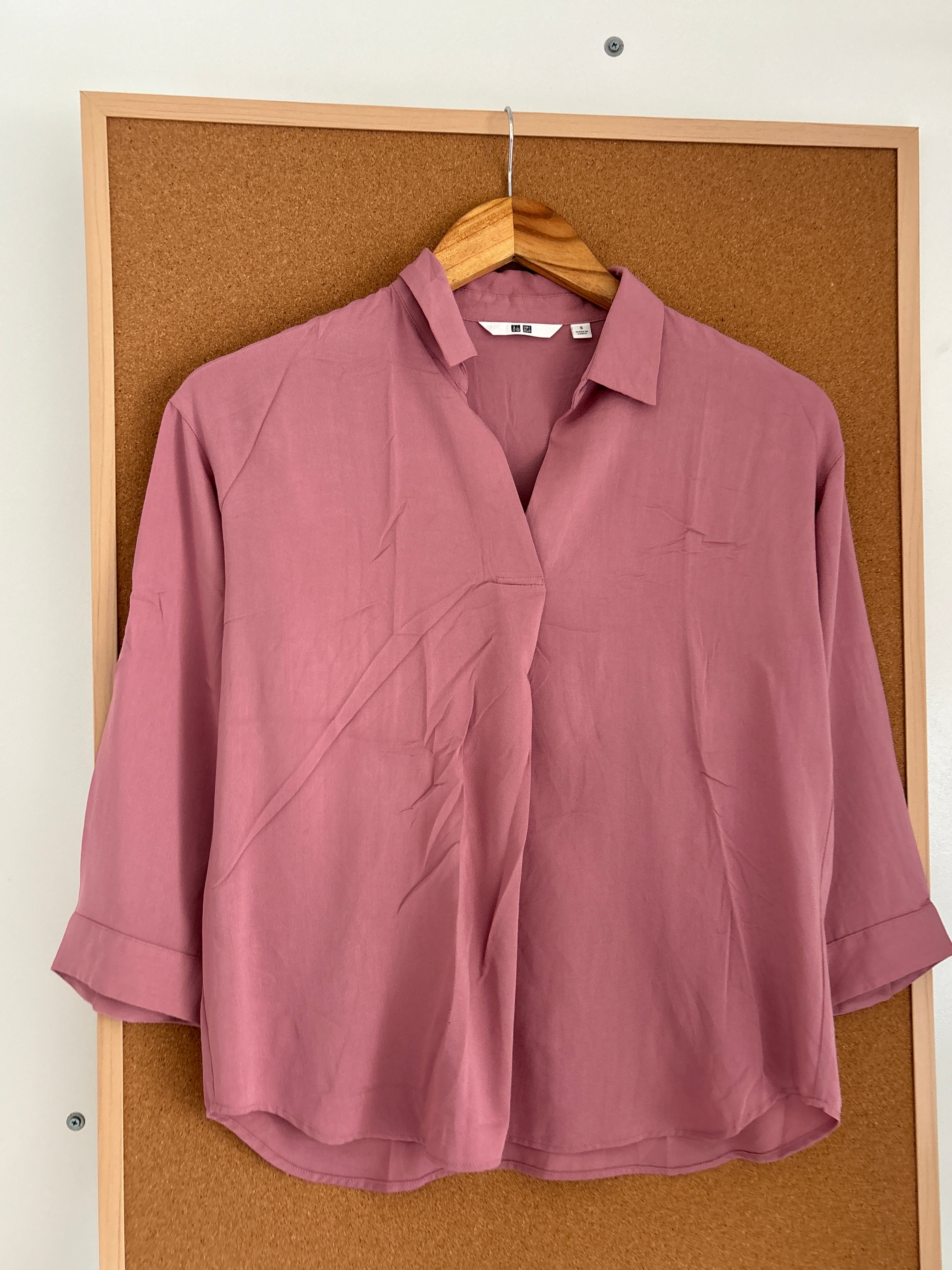 Uniqlo shirt