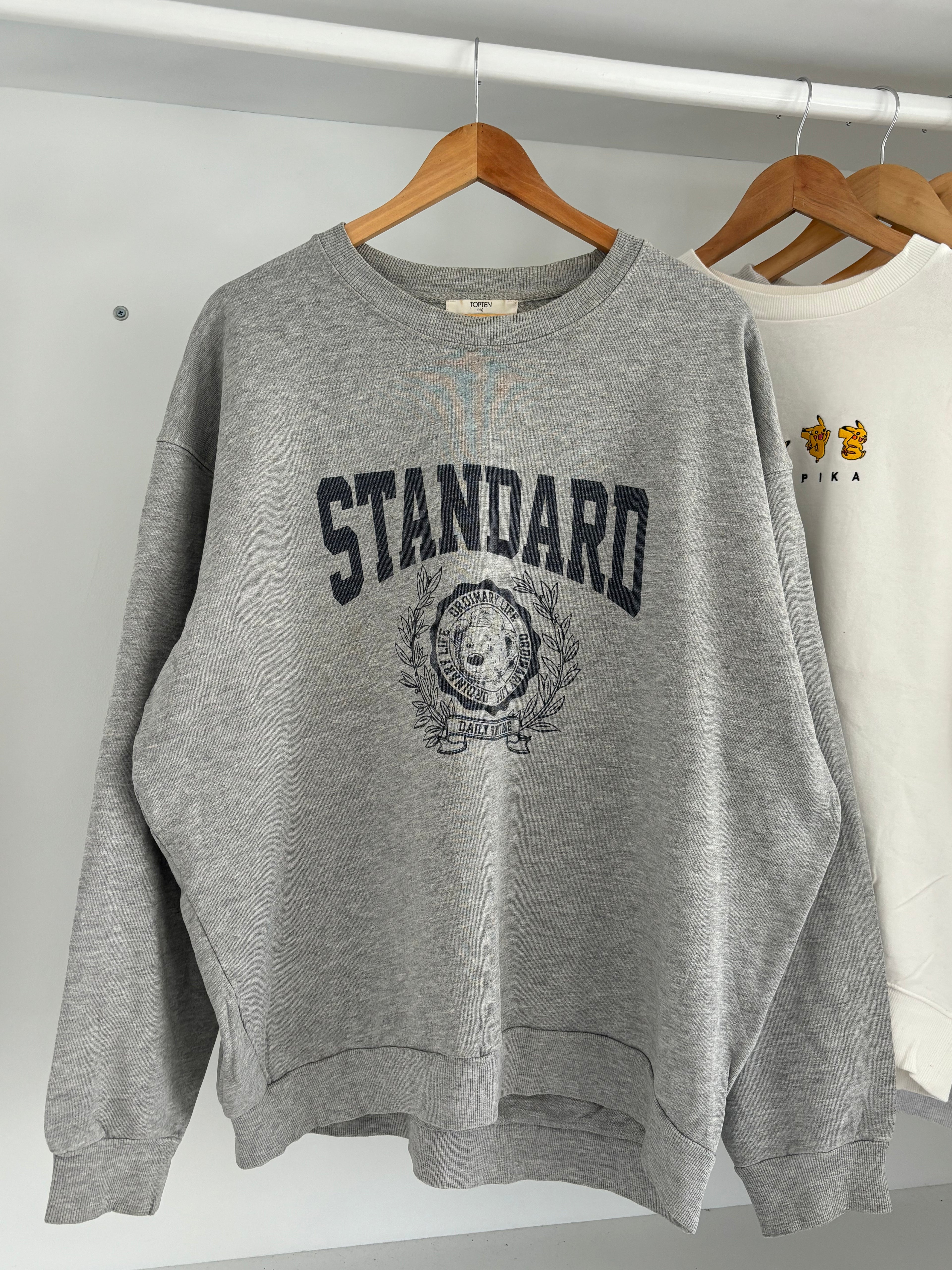 Graphic sweatshirt