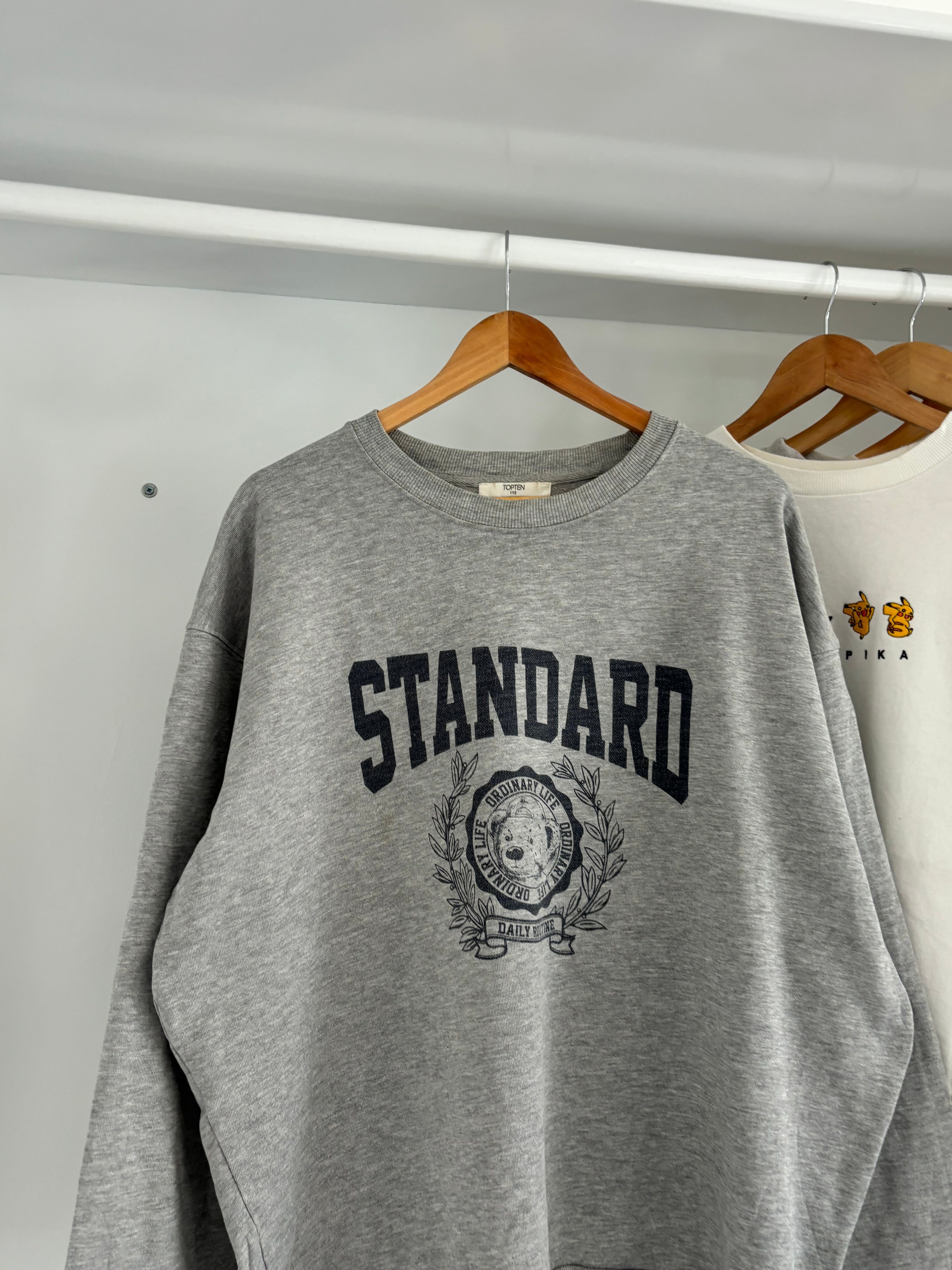 Graphic sweatshirt