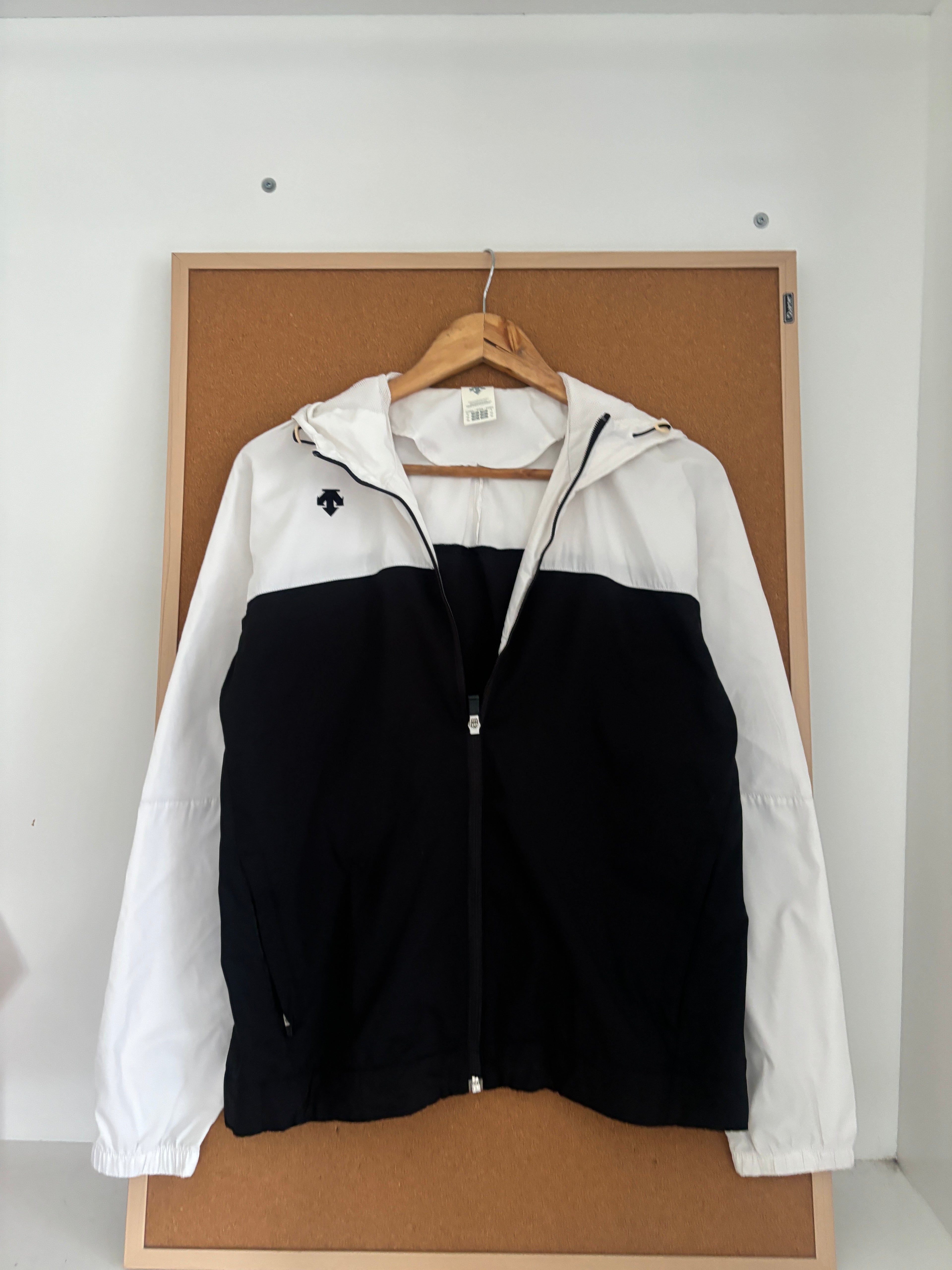 Descente  windbreaker