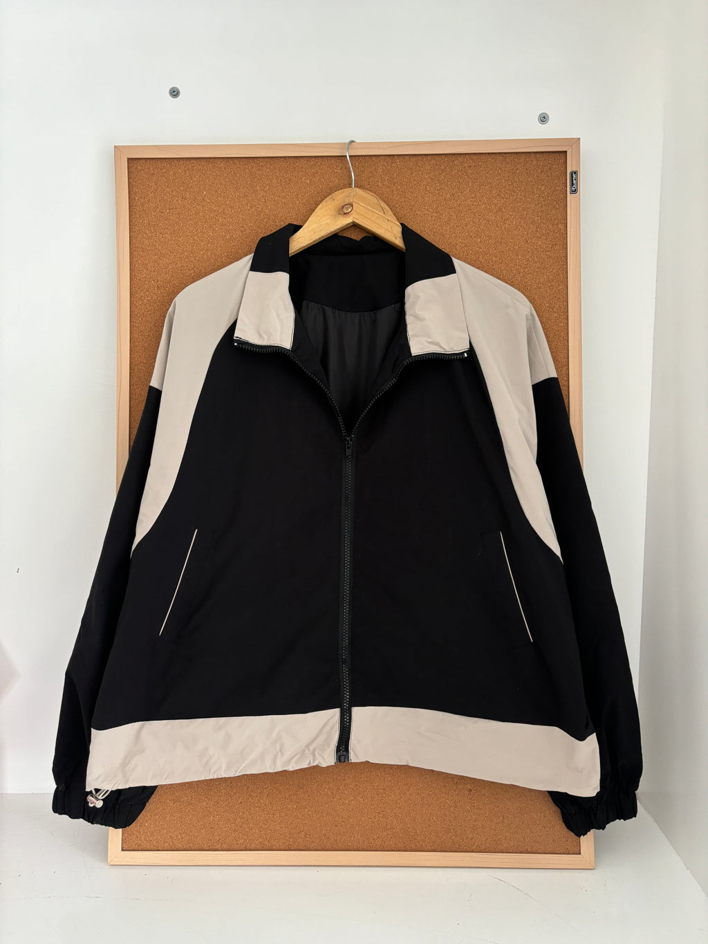 Summer lightweight jacket ( water resistant)