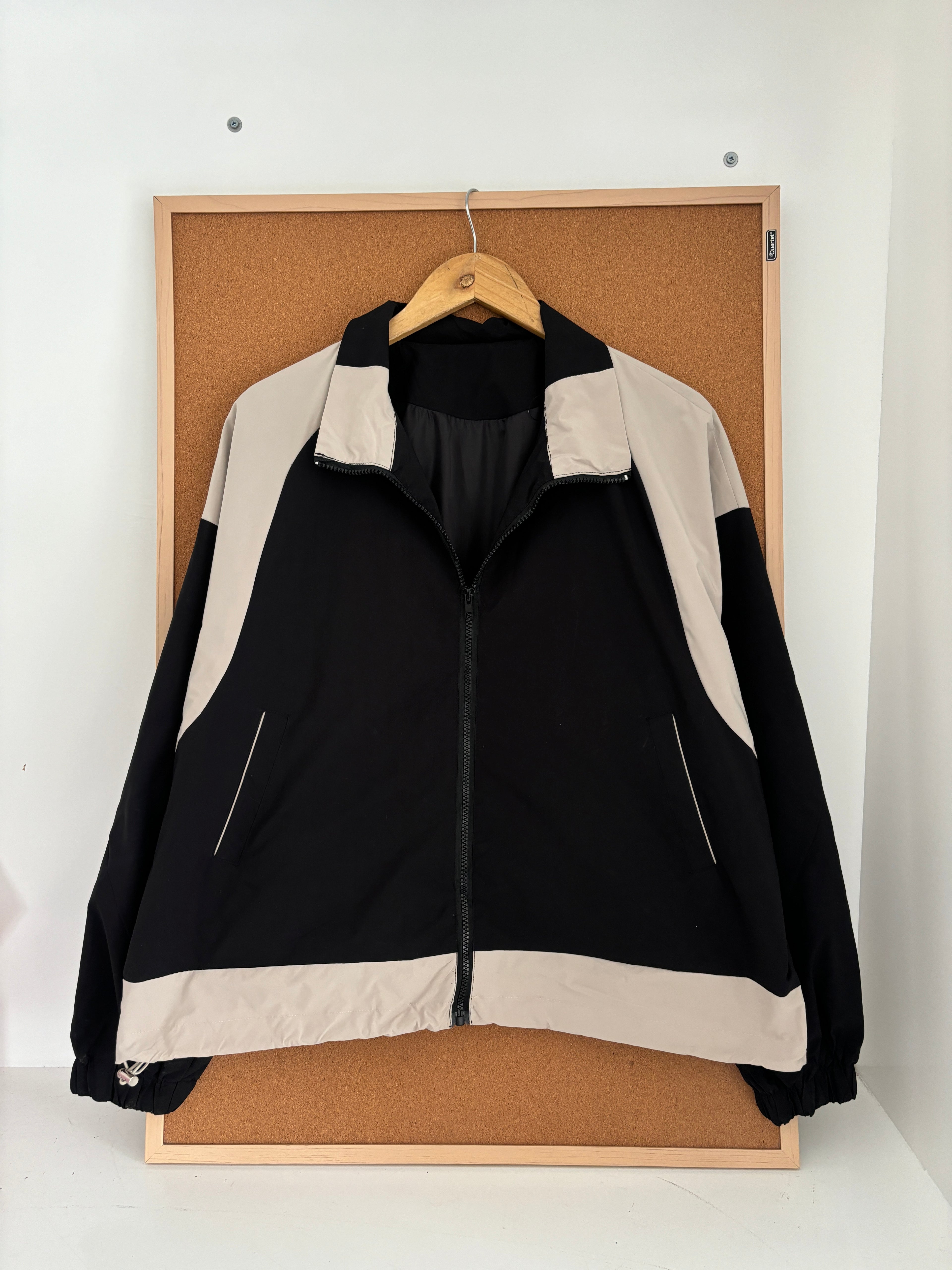 Summer lightweight jacket ( water resistant)