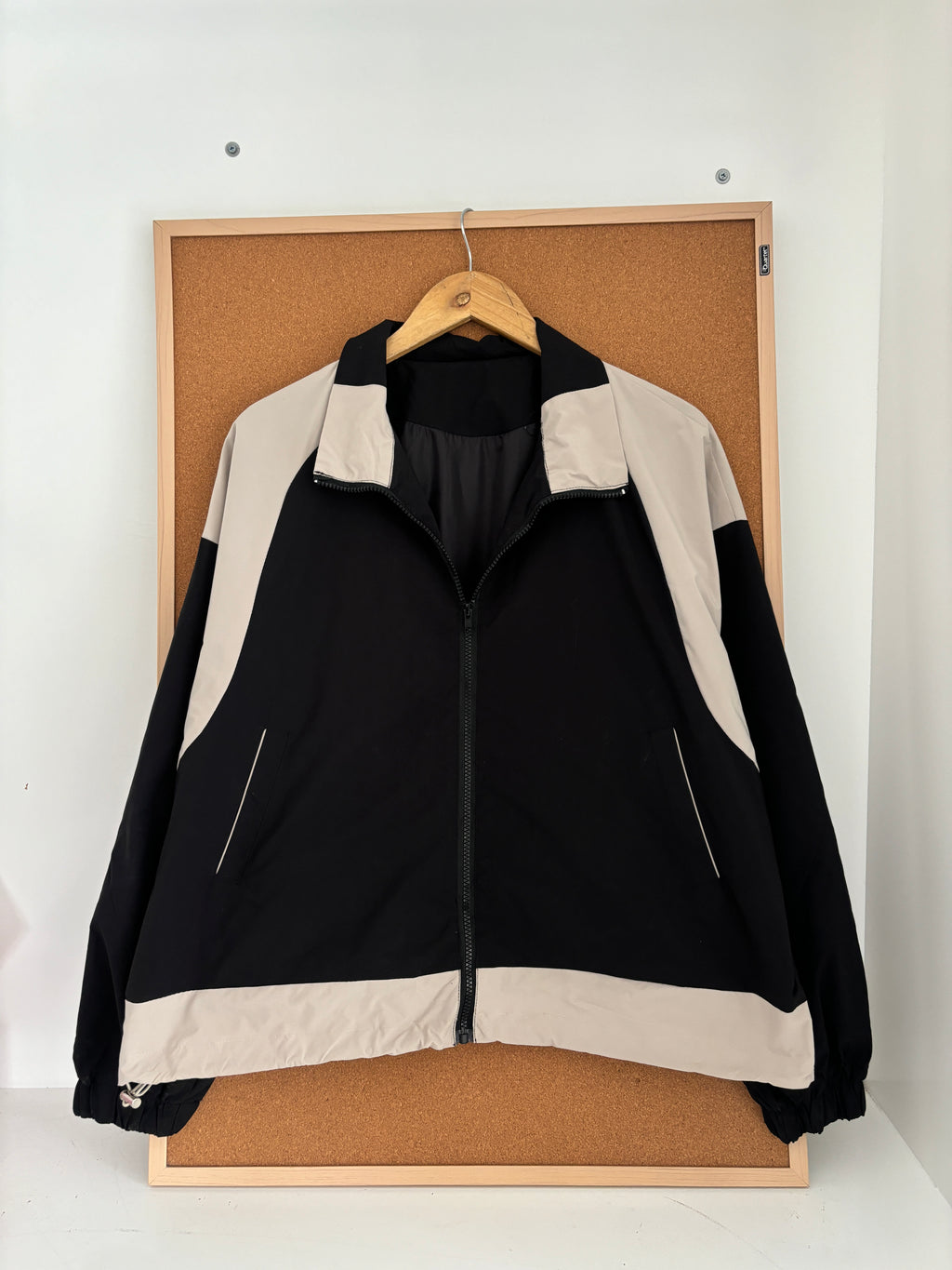 Summer lightweight jacket ( water resistant)