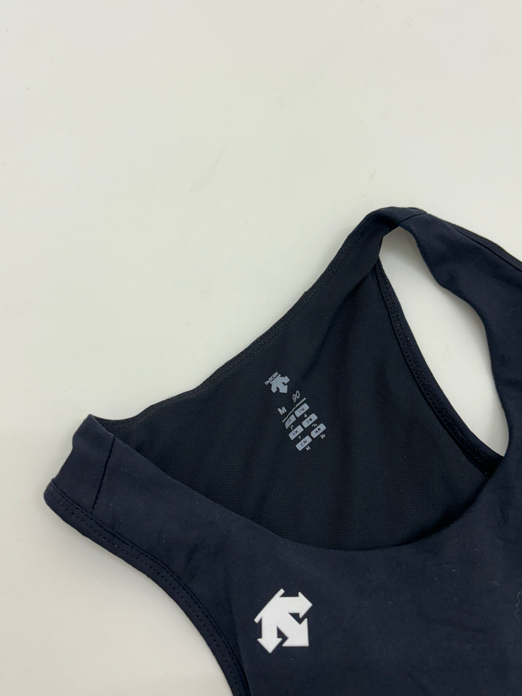 Descente Sports bra