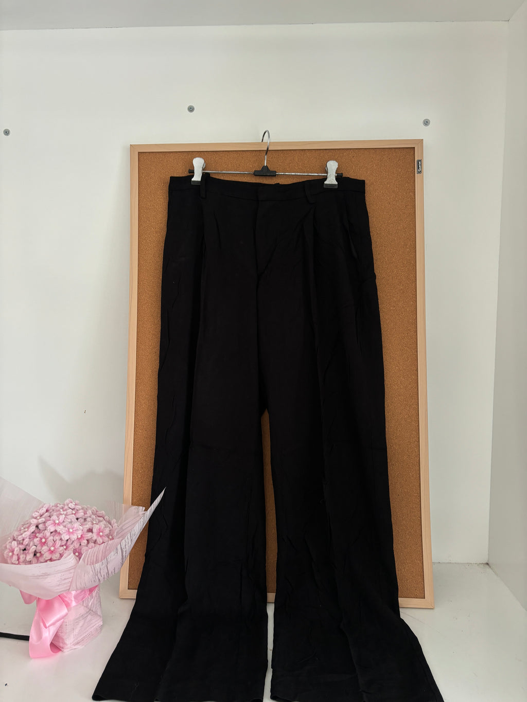 Black high-waisted linen