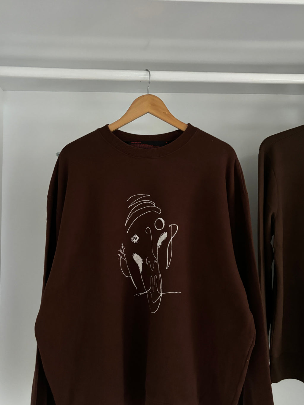 Brown graphic sweatshirt