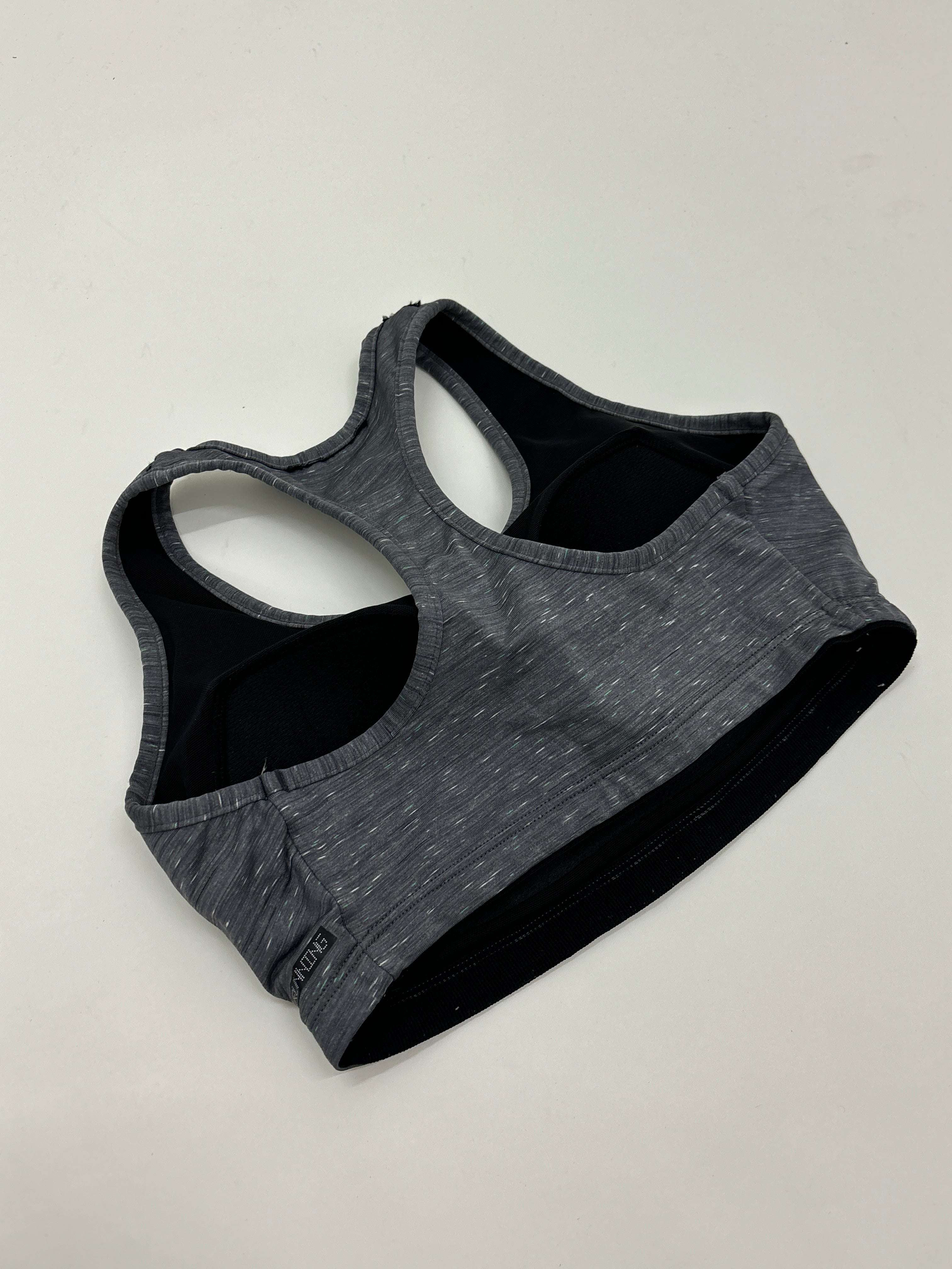 Descente sports bra