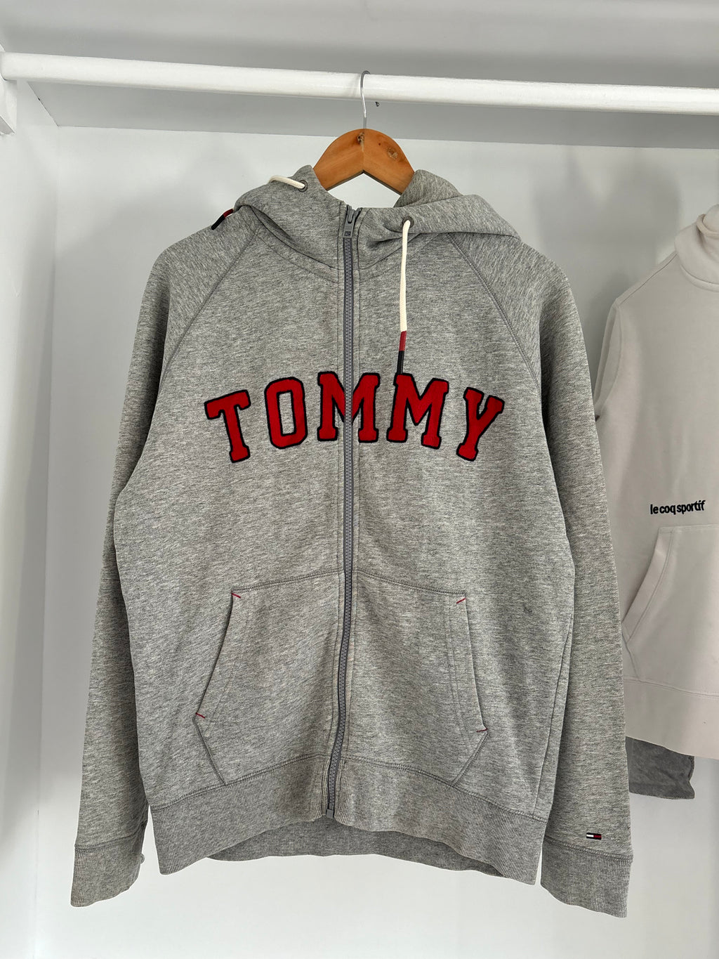 Tommy hilfigher hoodie.