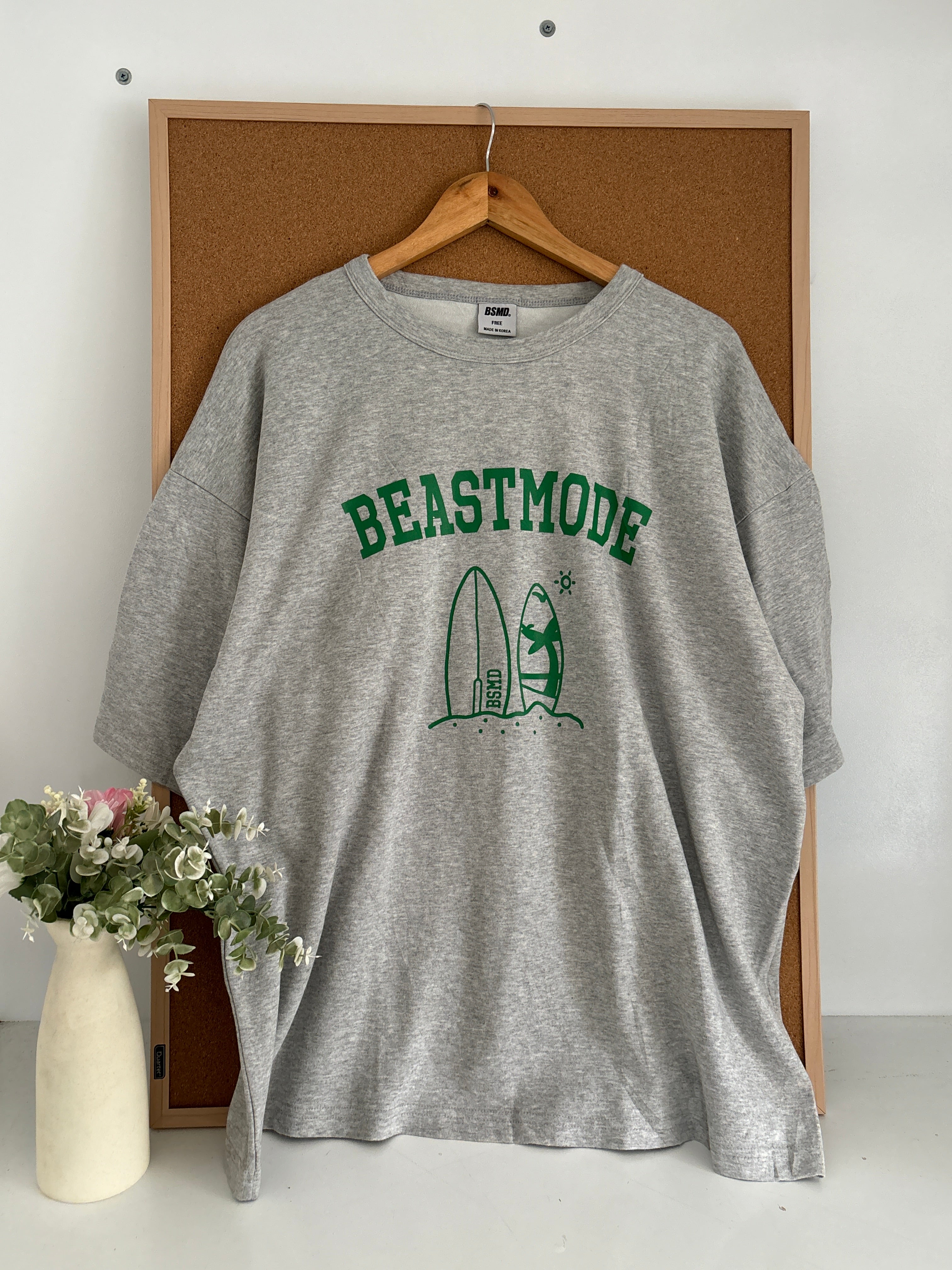 Graphic tshirt