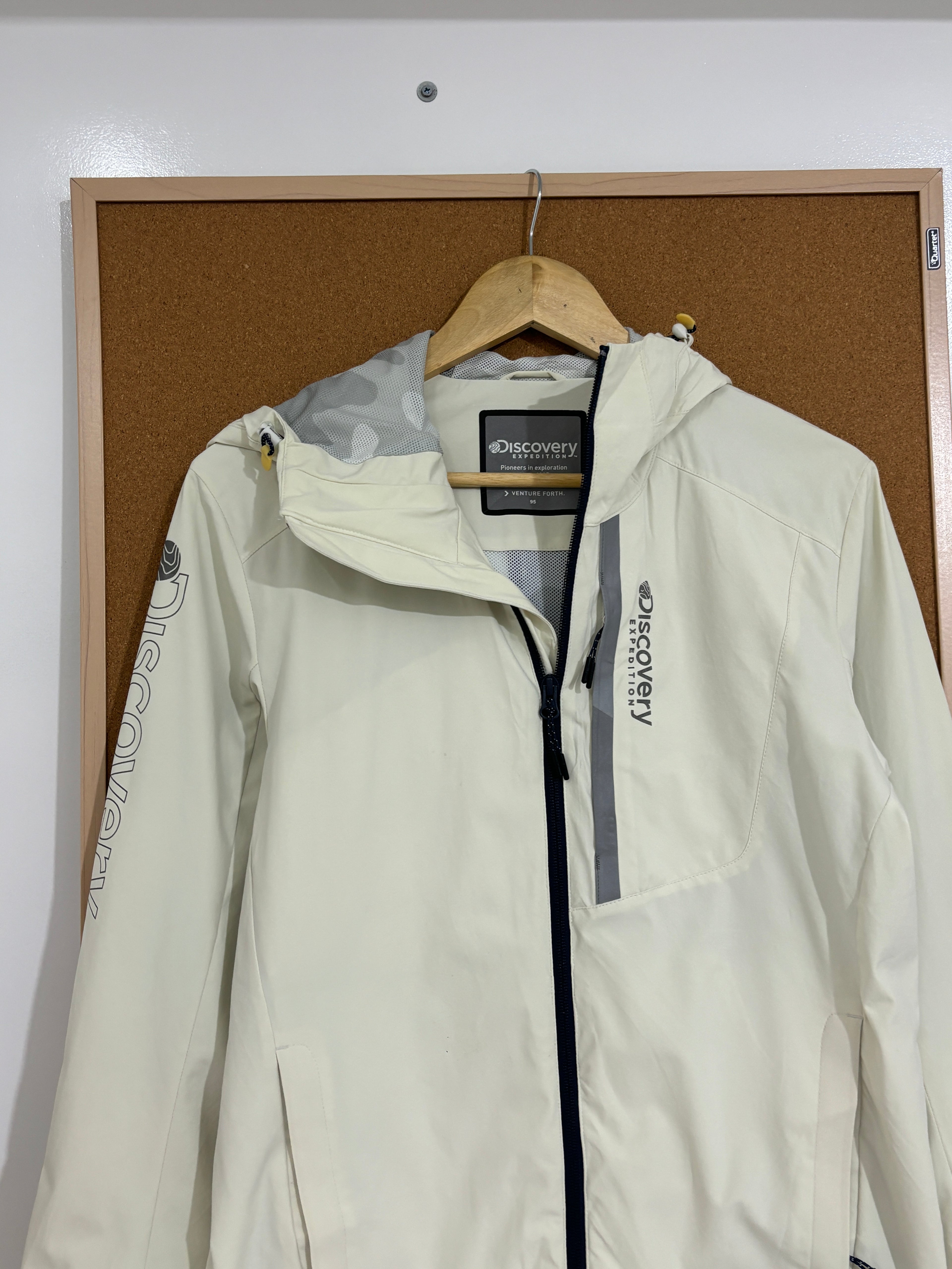 Discovery trekking ( waterproof ) jacket