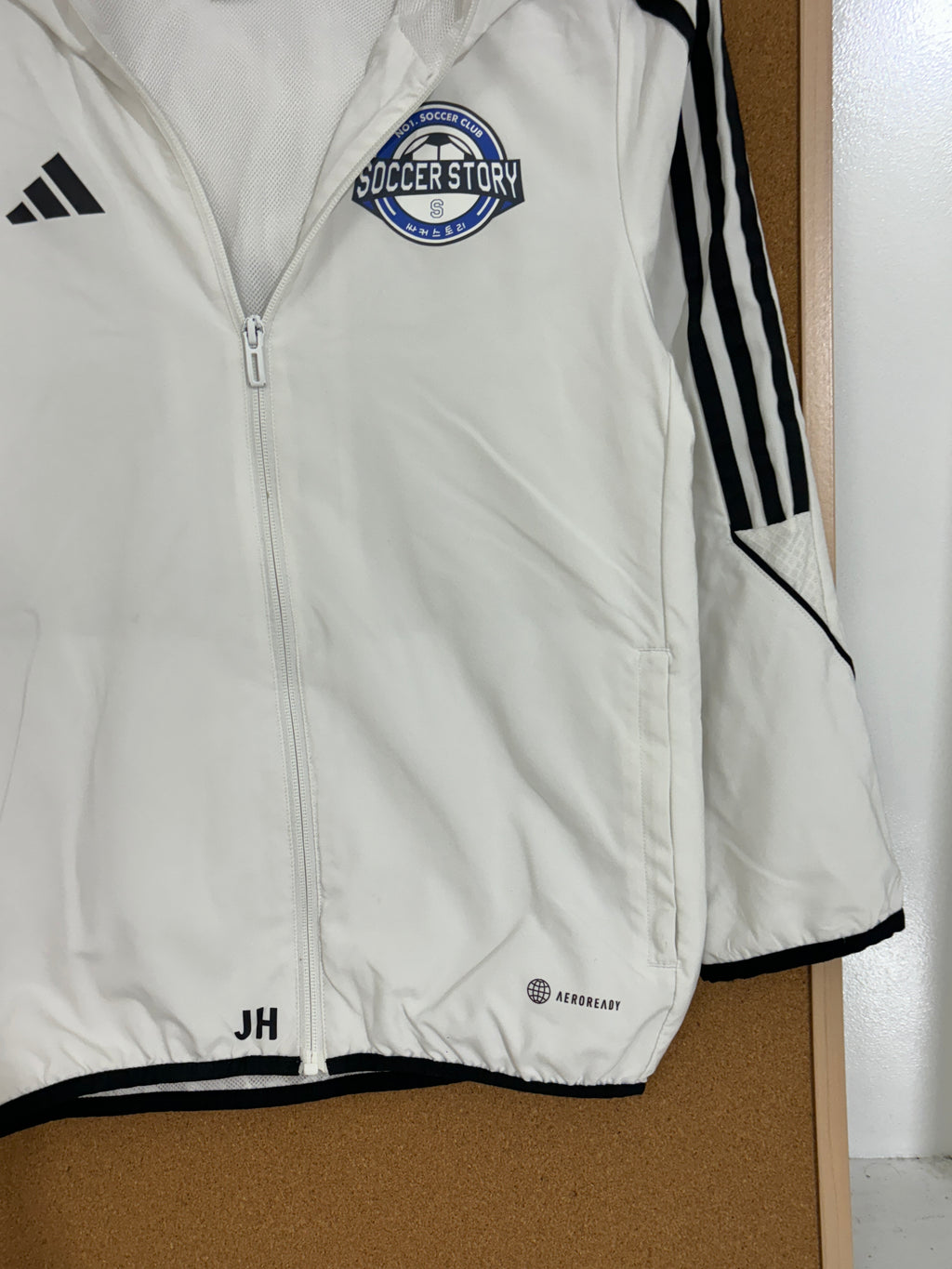 Adidas windbreaker