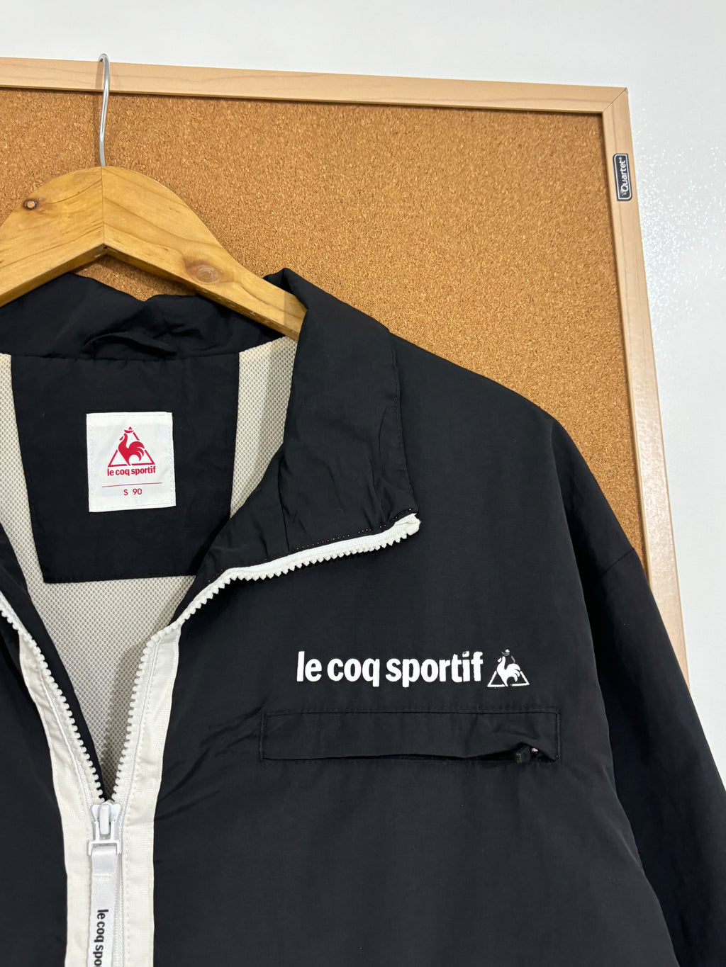 Le coq sportif ( water resistant  jacket )