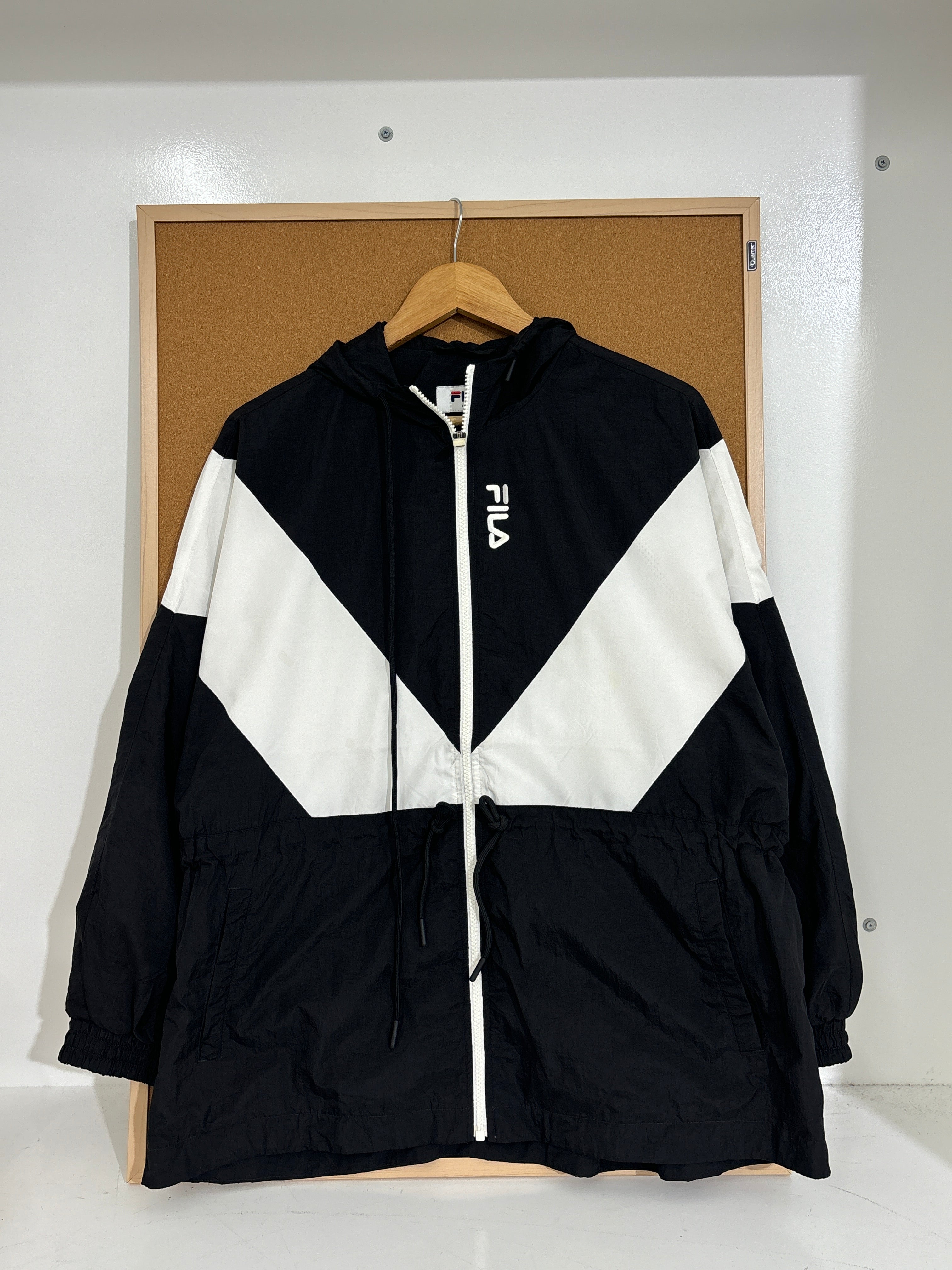 Fila outwear jacket ( waterproof )