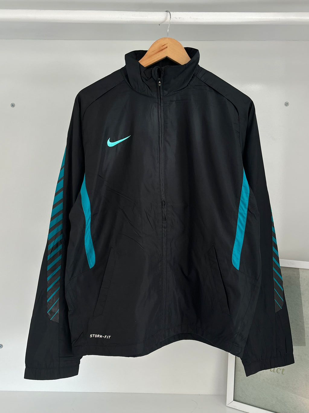 Nike windbreaker