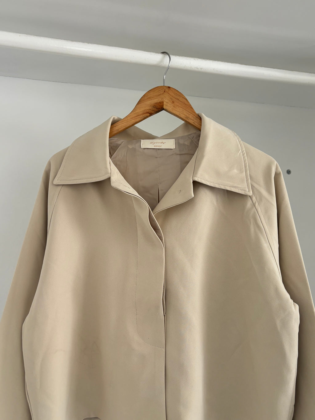Short trench coat
