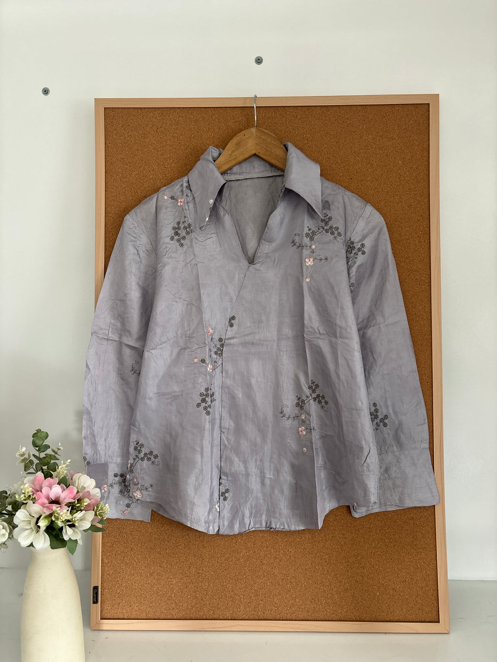 Embroidered shirt