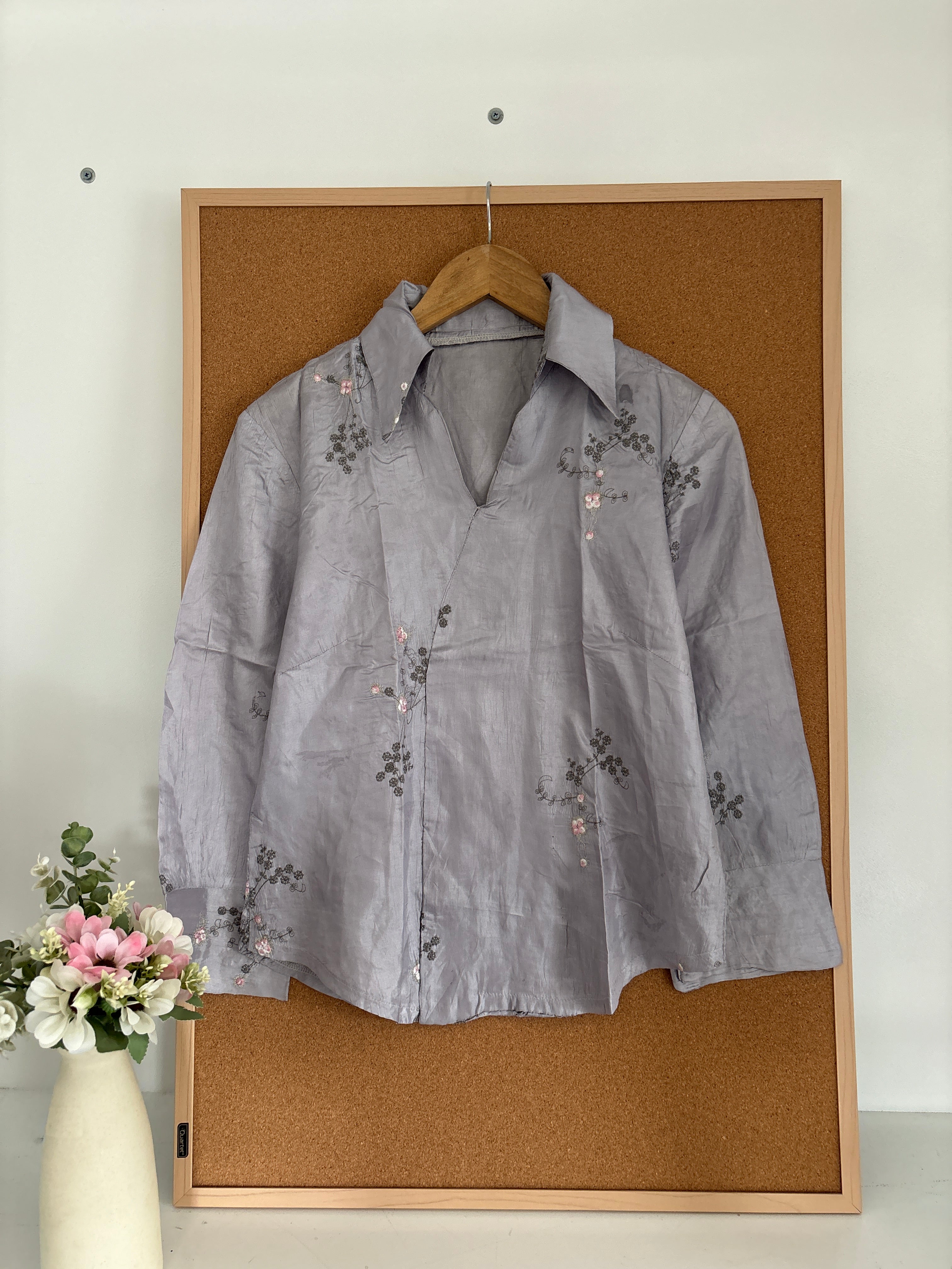 Embroidered shirt