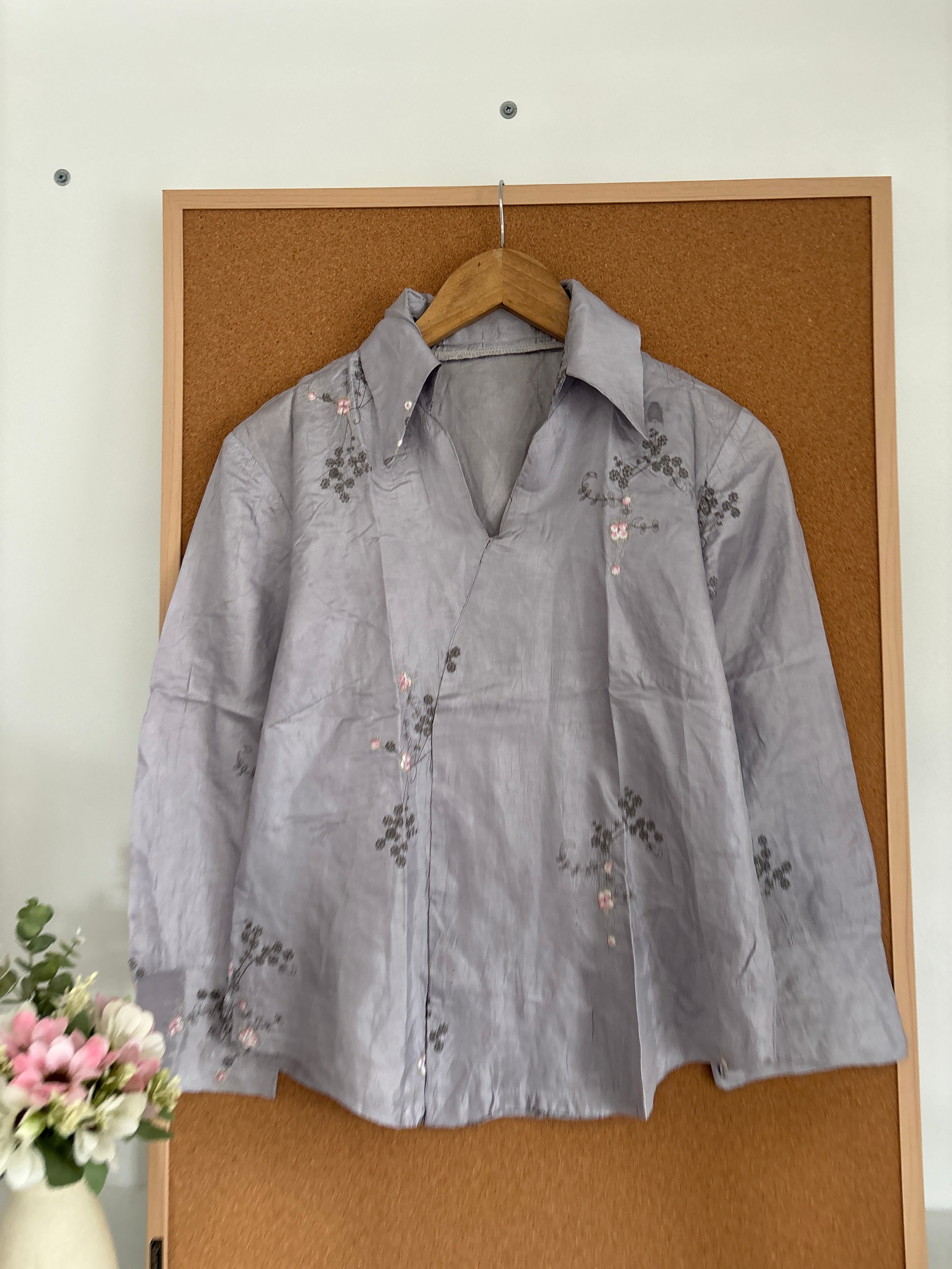 Embroidered shirt